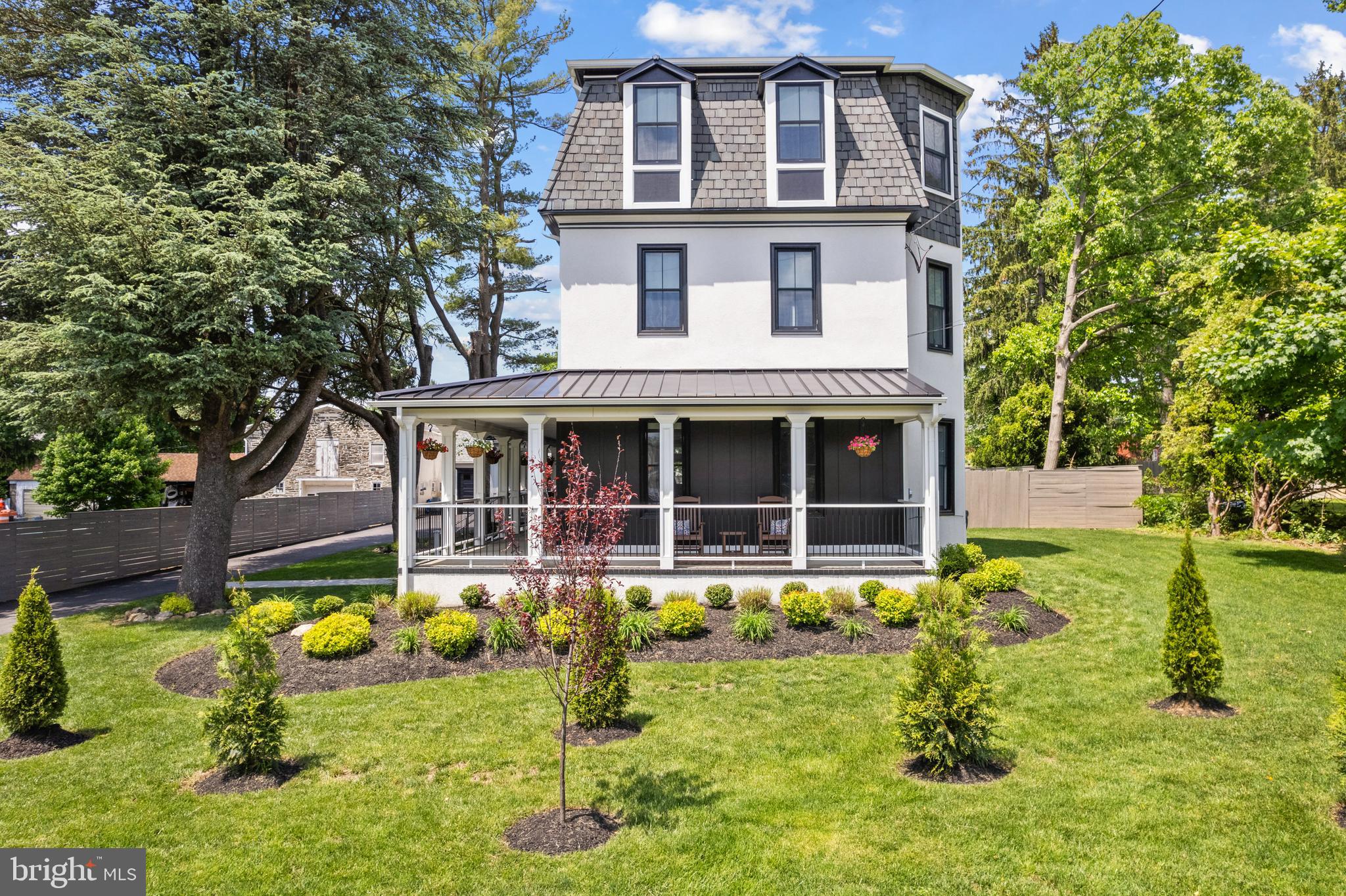 ROXBOROUGH - Residential