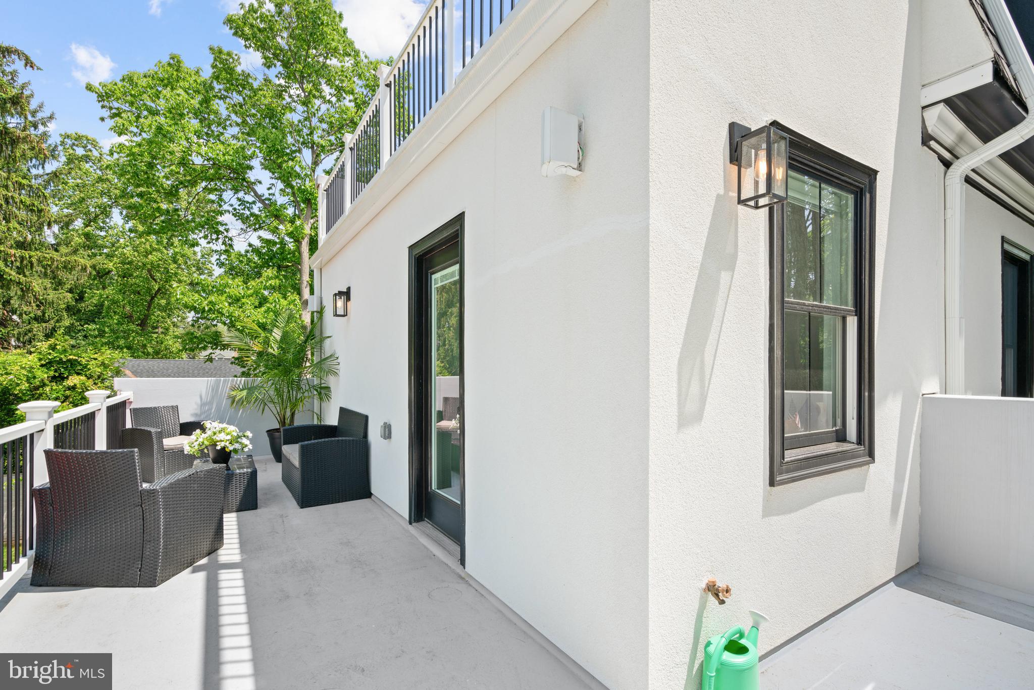 ROXBOROUGH - Residential