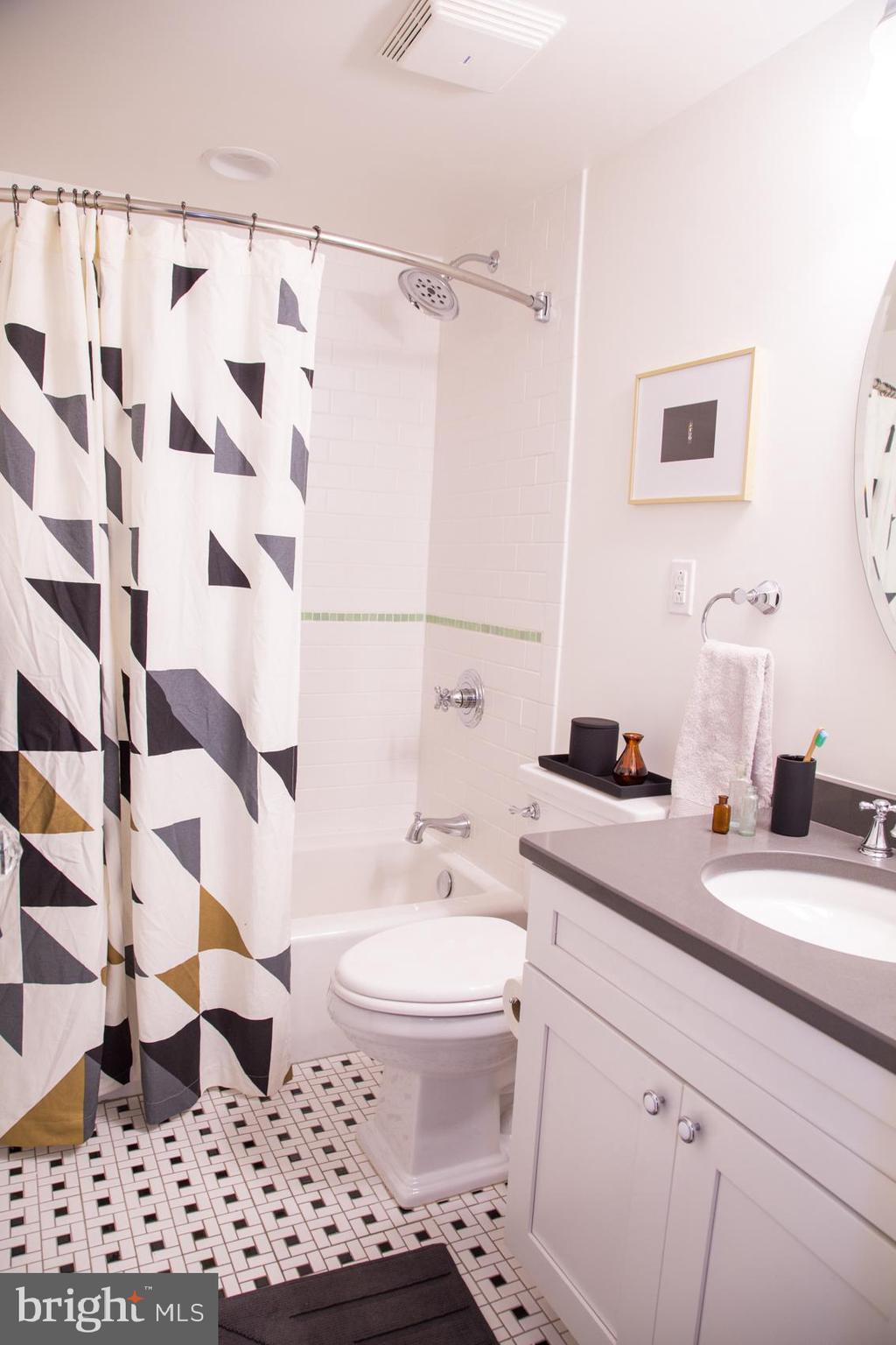 RITTENHOUSE SQUARE - Residential Lease