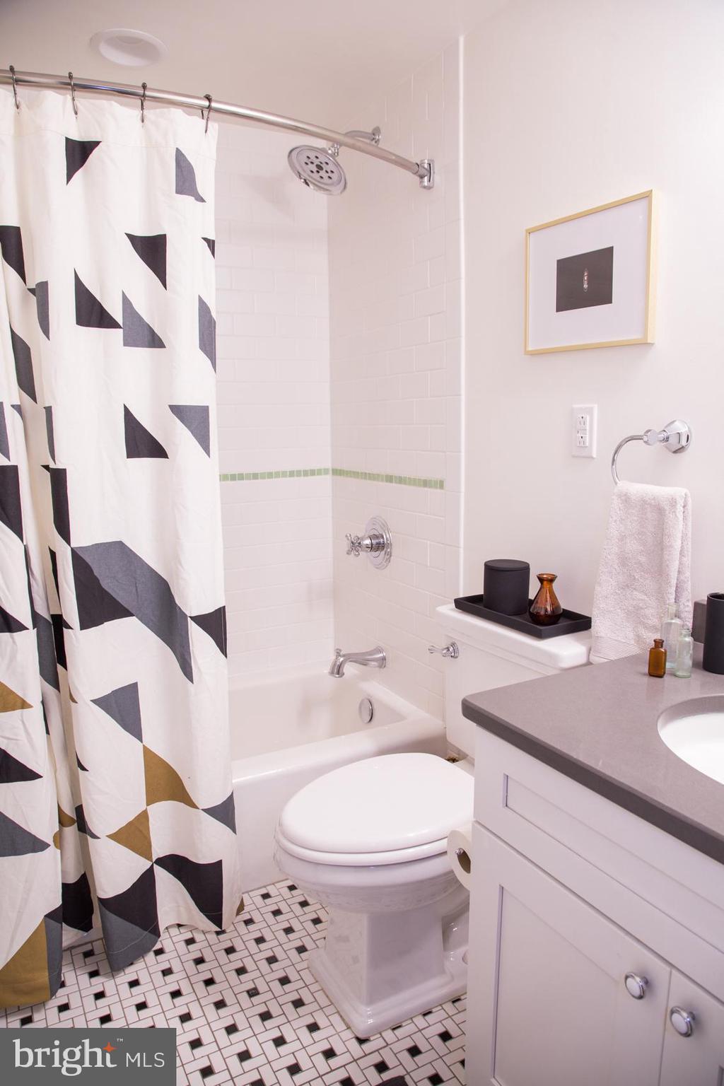 RITTENHOUSE SQUARE - Residential Lease