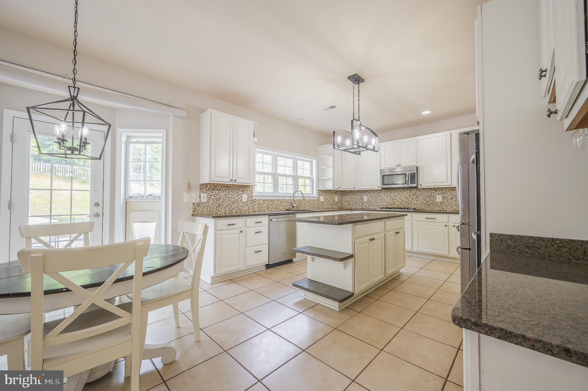 AUSTIN RIDGE - Residential