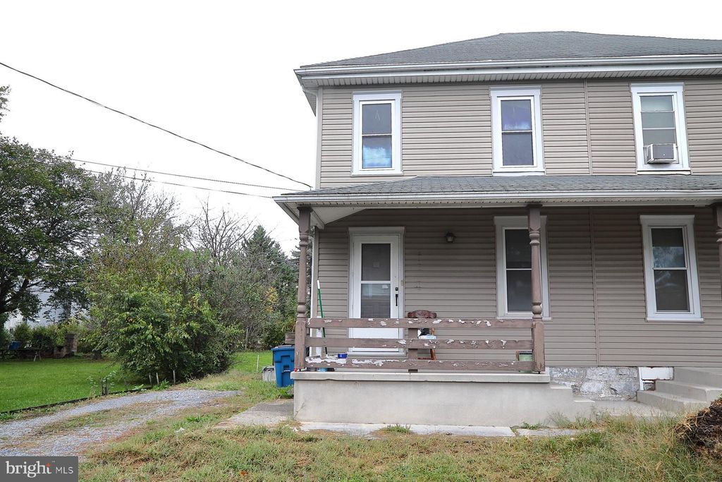 Photo of 117 Heisey Avenue, ELIZABETHTOWN, PA 17022 (MLS # PALA2077866)