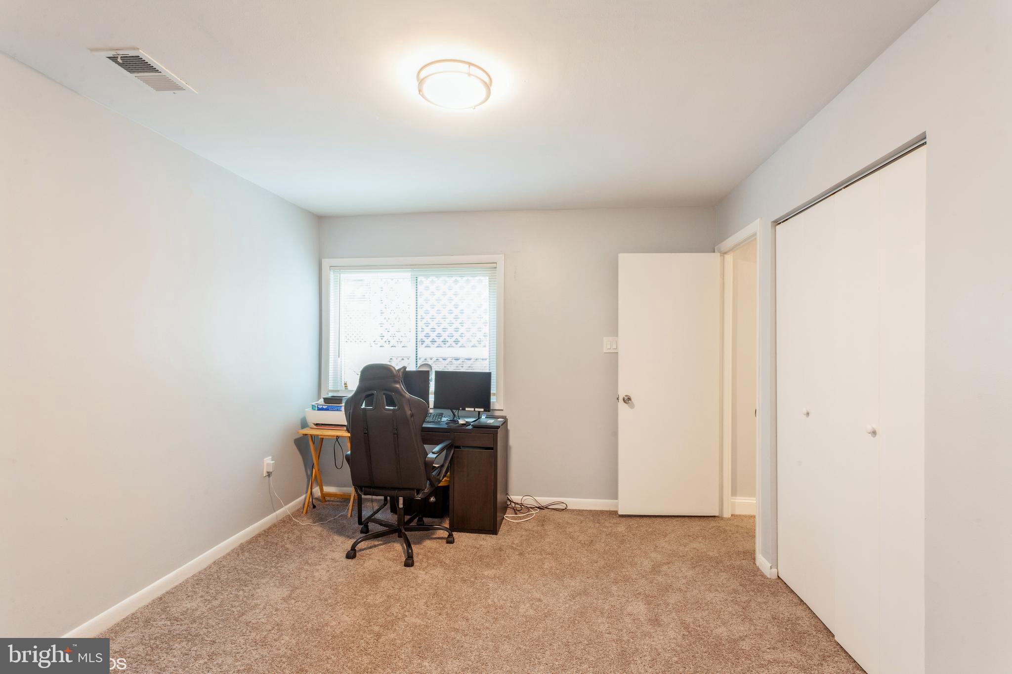 APPLEWALK CONDO - Residential