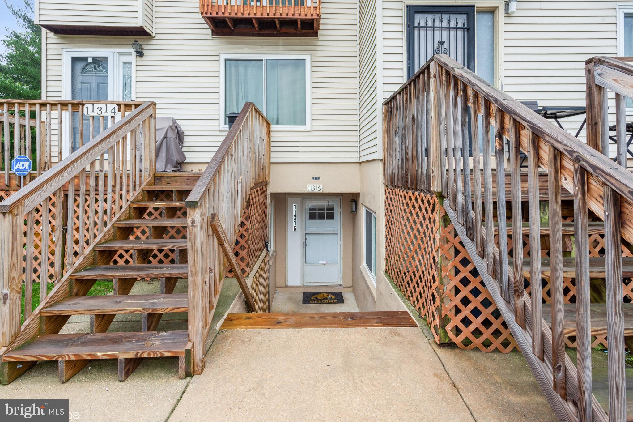 APPLEWALK CONDO - Residential