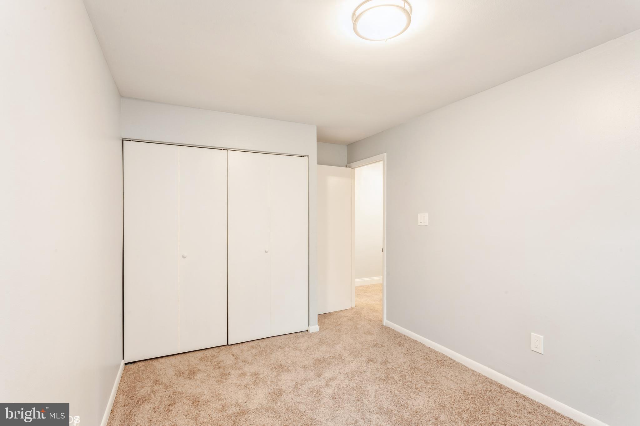 APPLEWALK CONDO - Residential