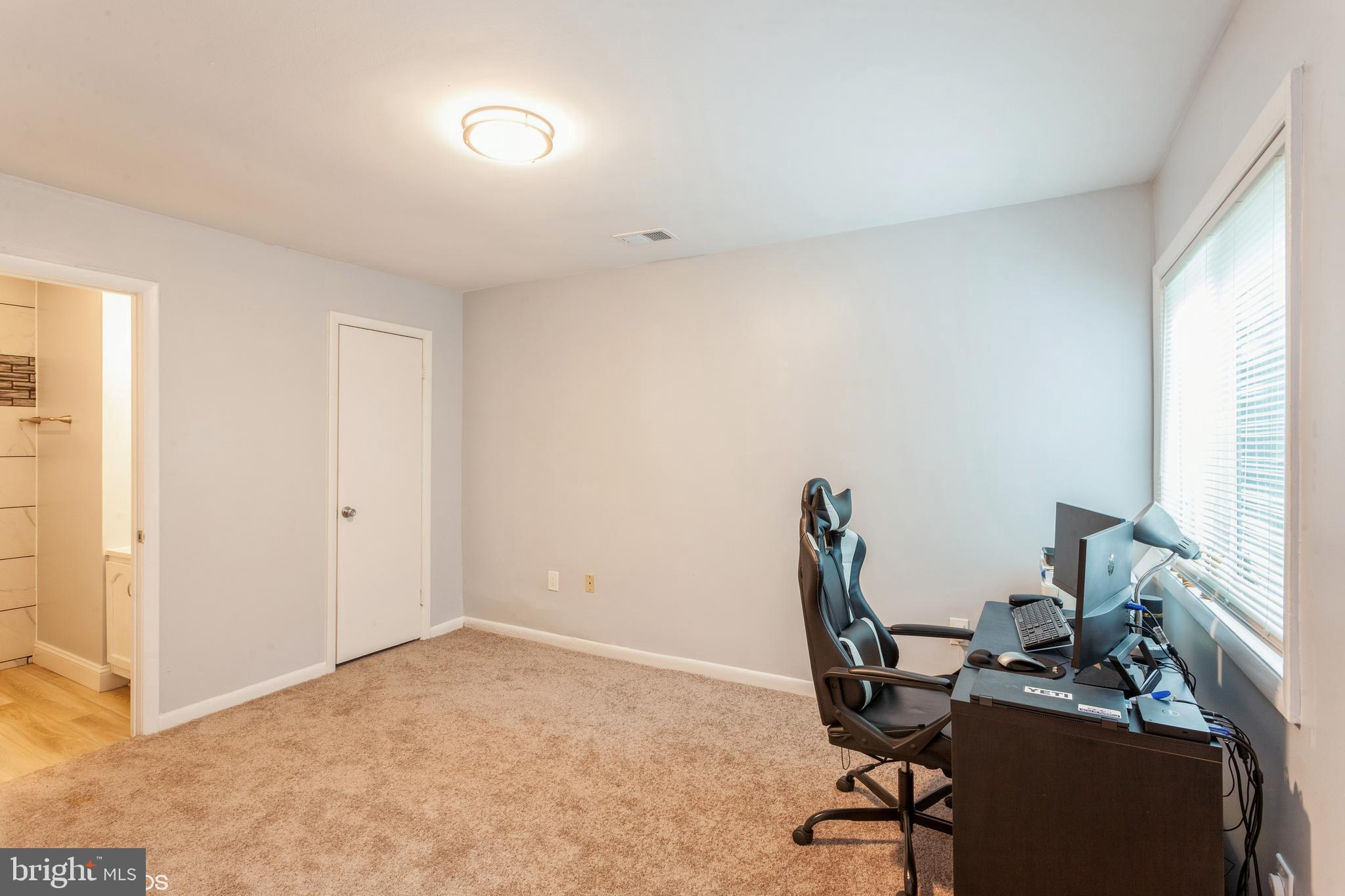 APPLEWALK CONDO - Residential