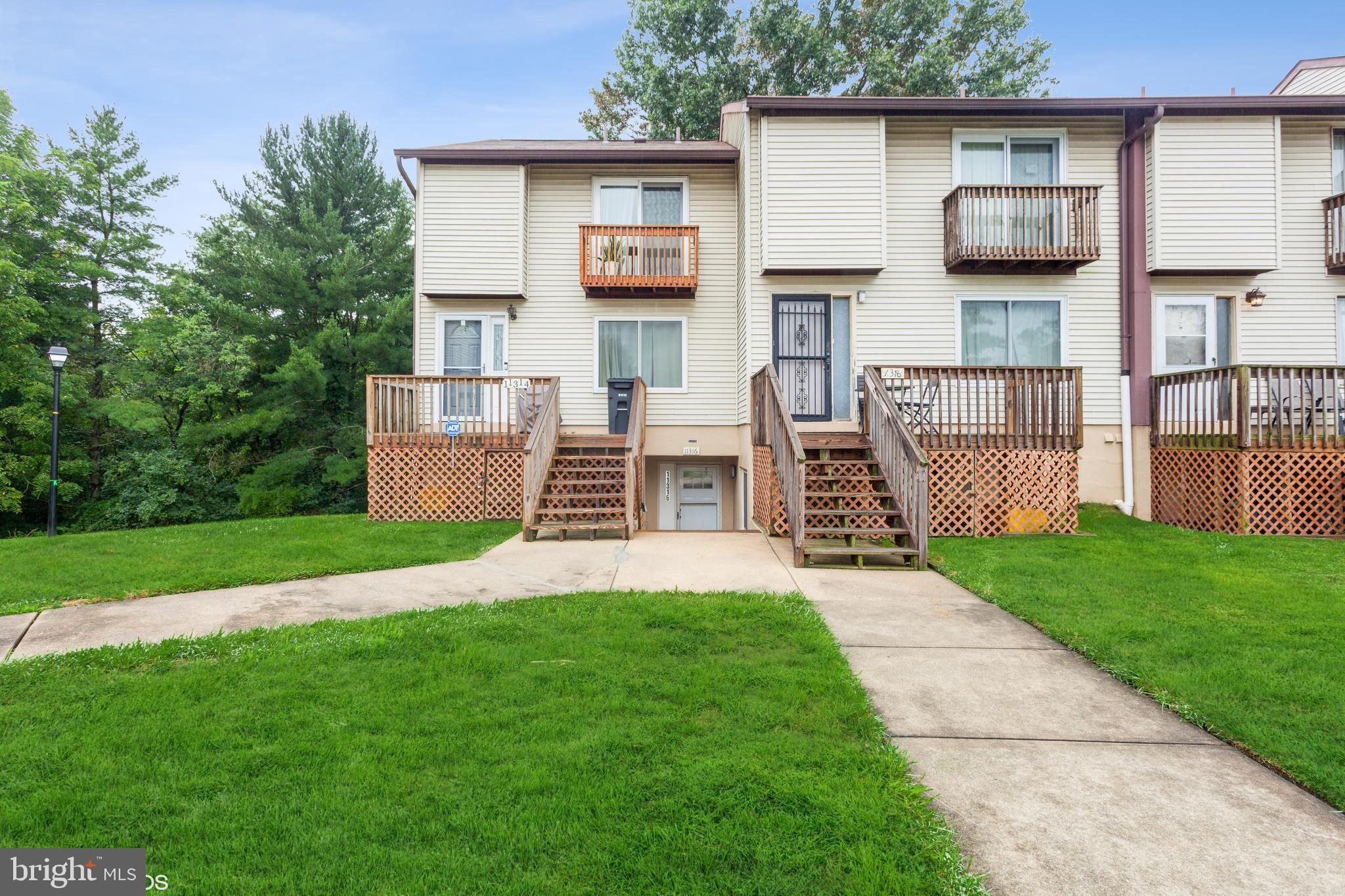 APPLEWALK CONDO - Residential