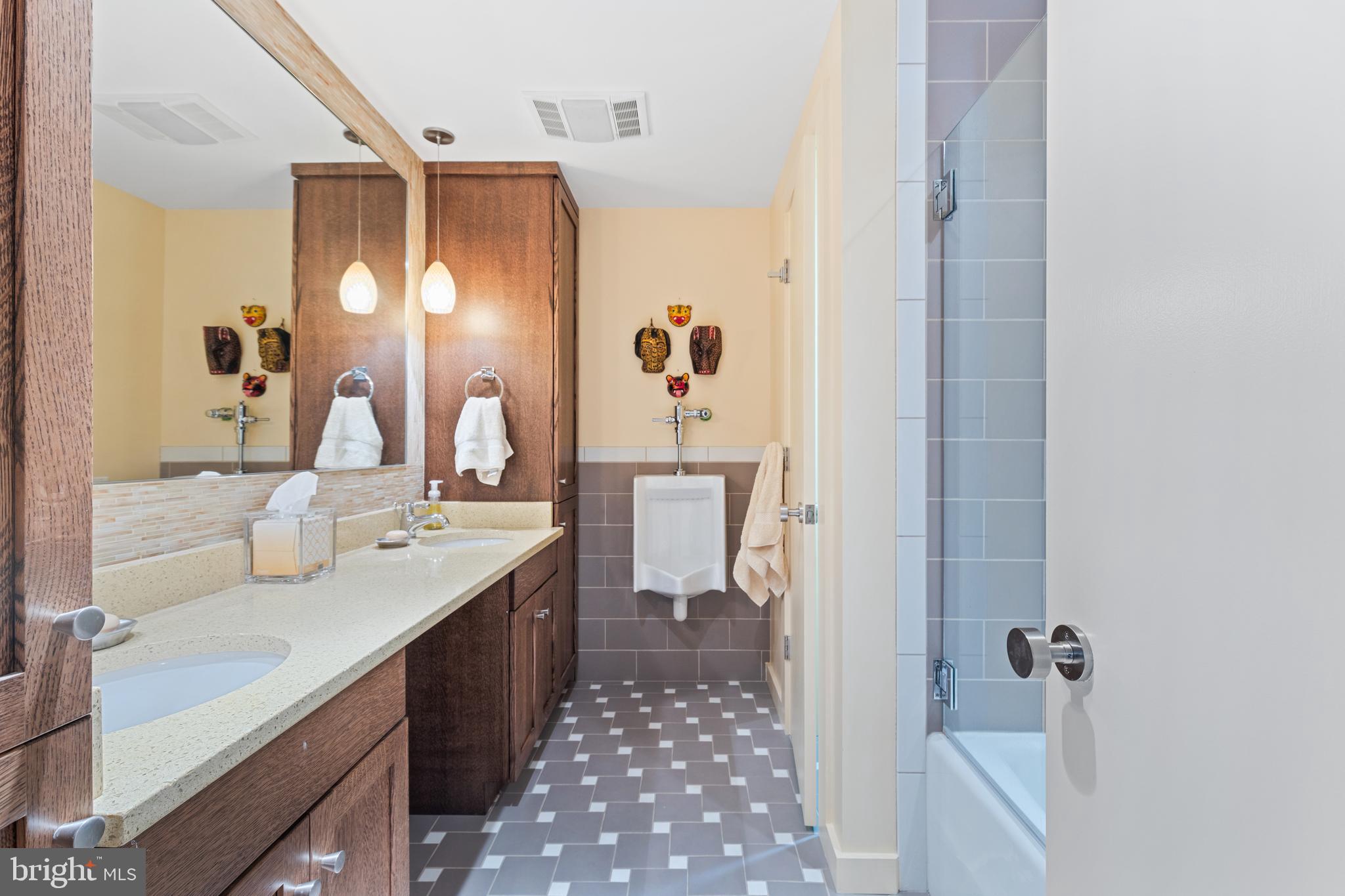 POPLAR HILL - Residential