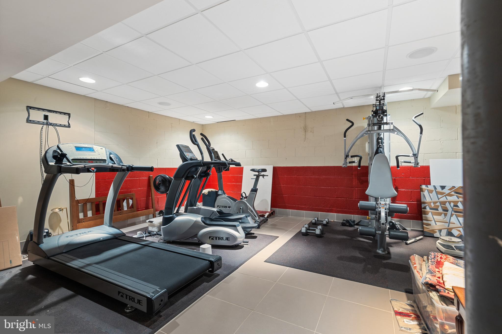 POPLAR HILL - Residential