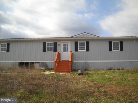 Homes For Rent - 1403 Carpers Pike<br/> GORE, VA 22637