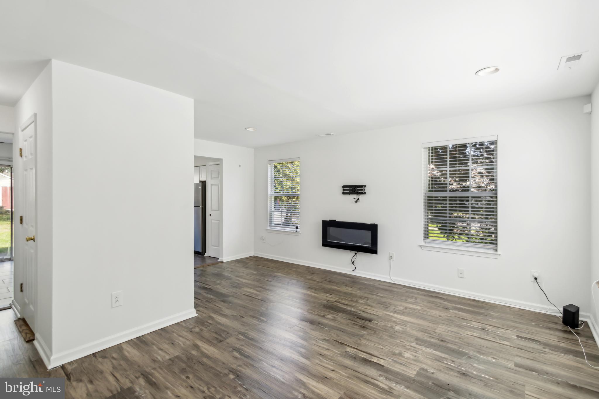 2801 TALL PINES