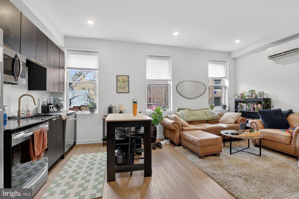 Photo of 1134 Pine Street #5, PHILADELPHIA, PA 19107 (MLS # PAPH2572232)