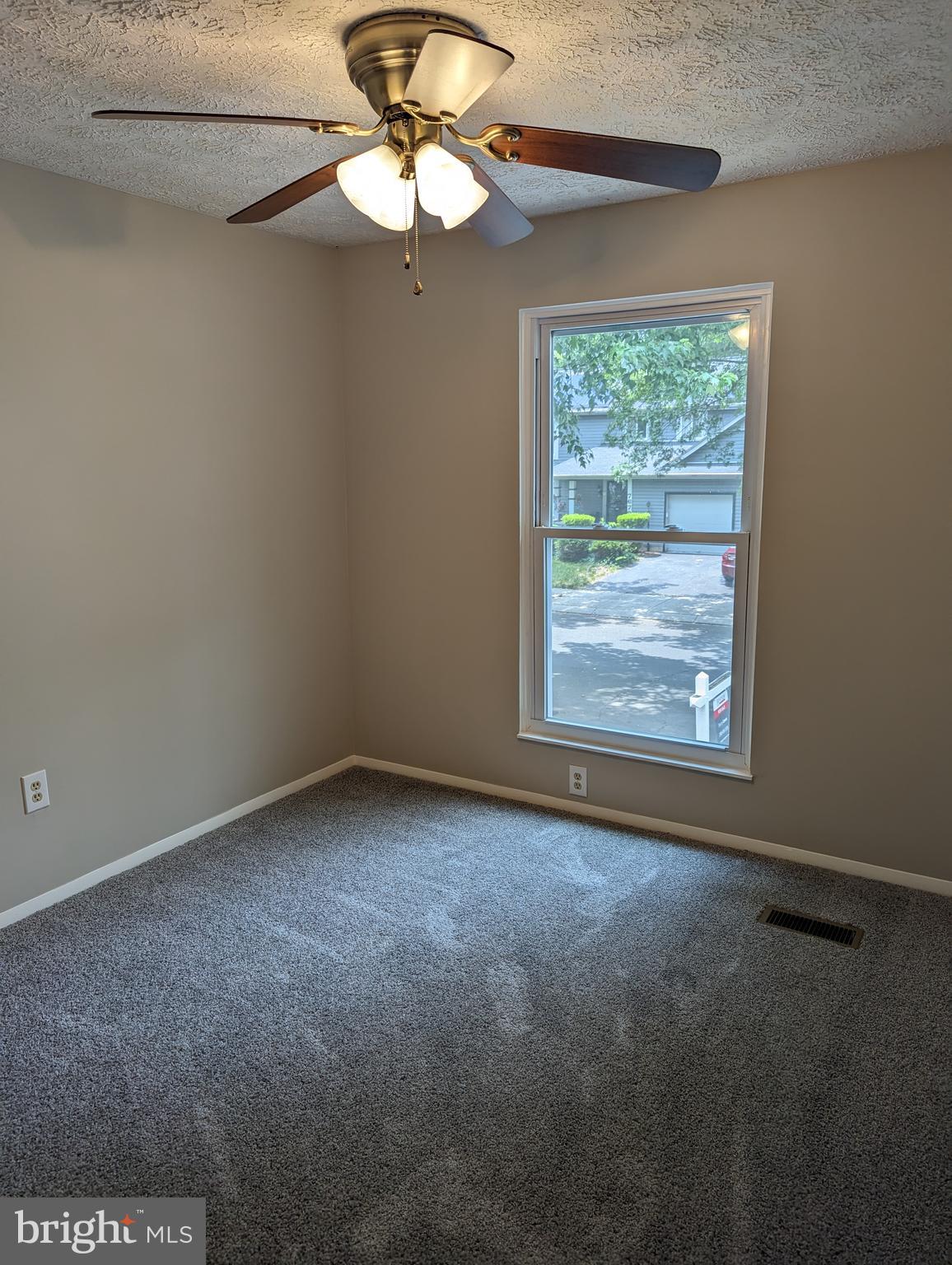 HARMANS WOODS - Residential