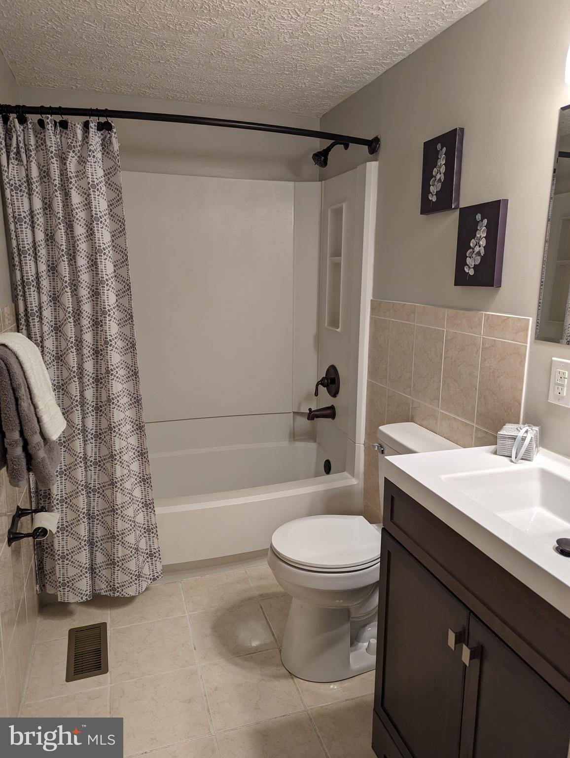 HARMANS WOODS - Residential