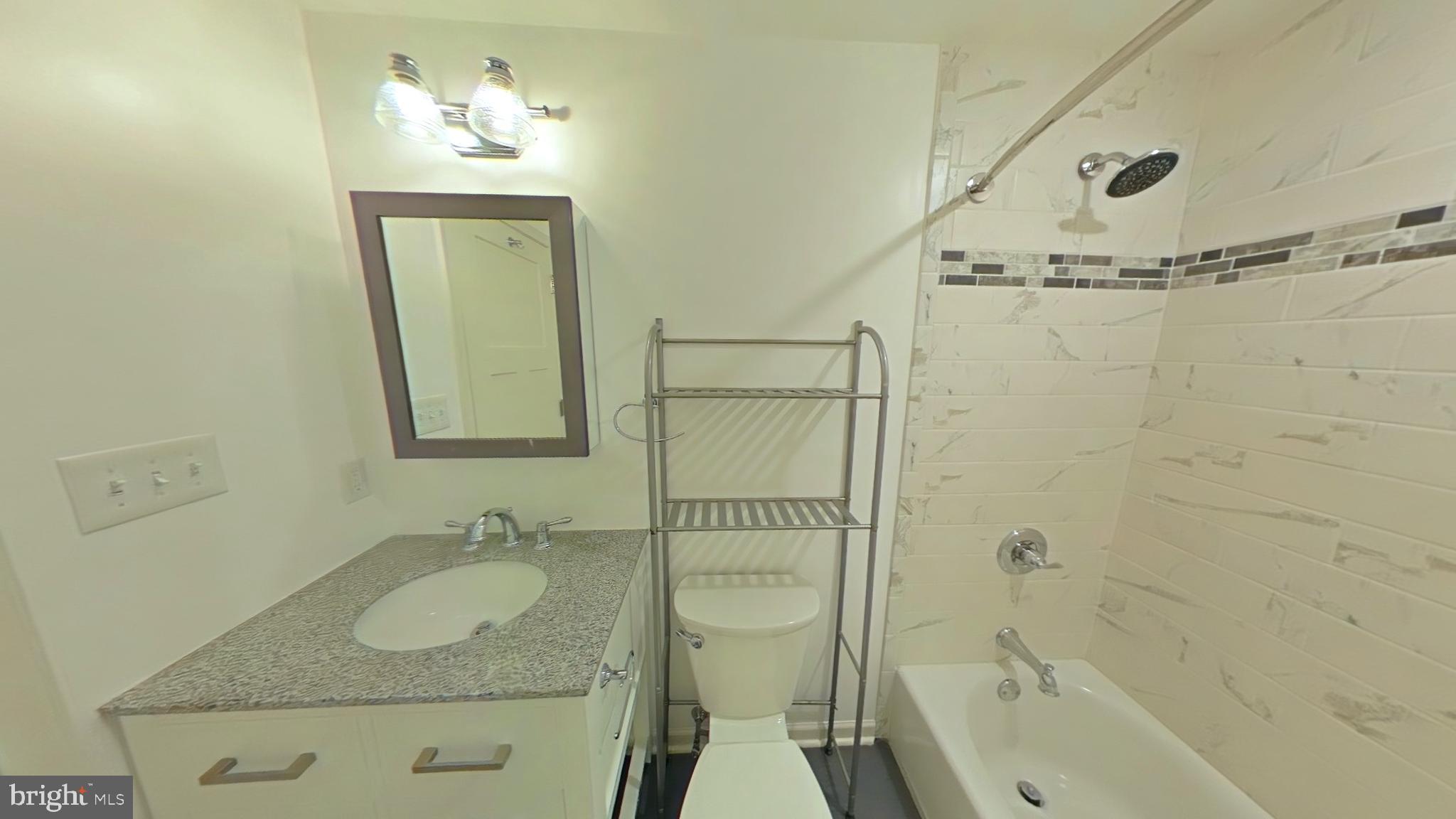 ROXBOROUGH - Residential Lease