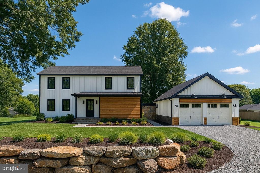 Photo of 258 W Fairview Avenue, MARIETTA, PA 17547 (MLS # PALA2073830)