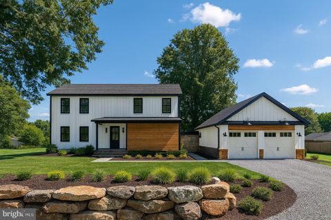 258 W FAIRVIEW AVENUE MARIETTA PA 17547