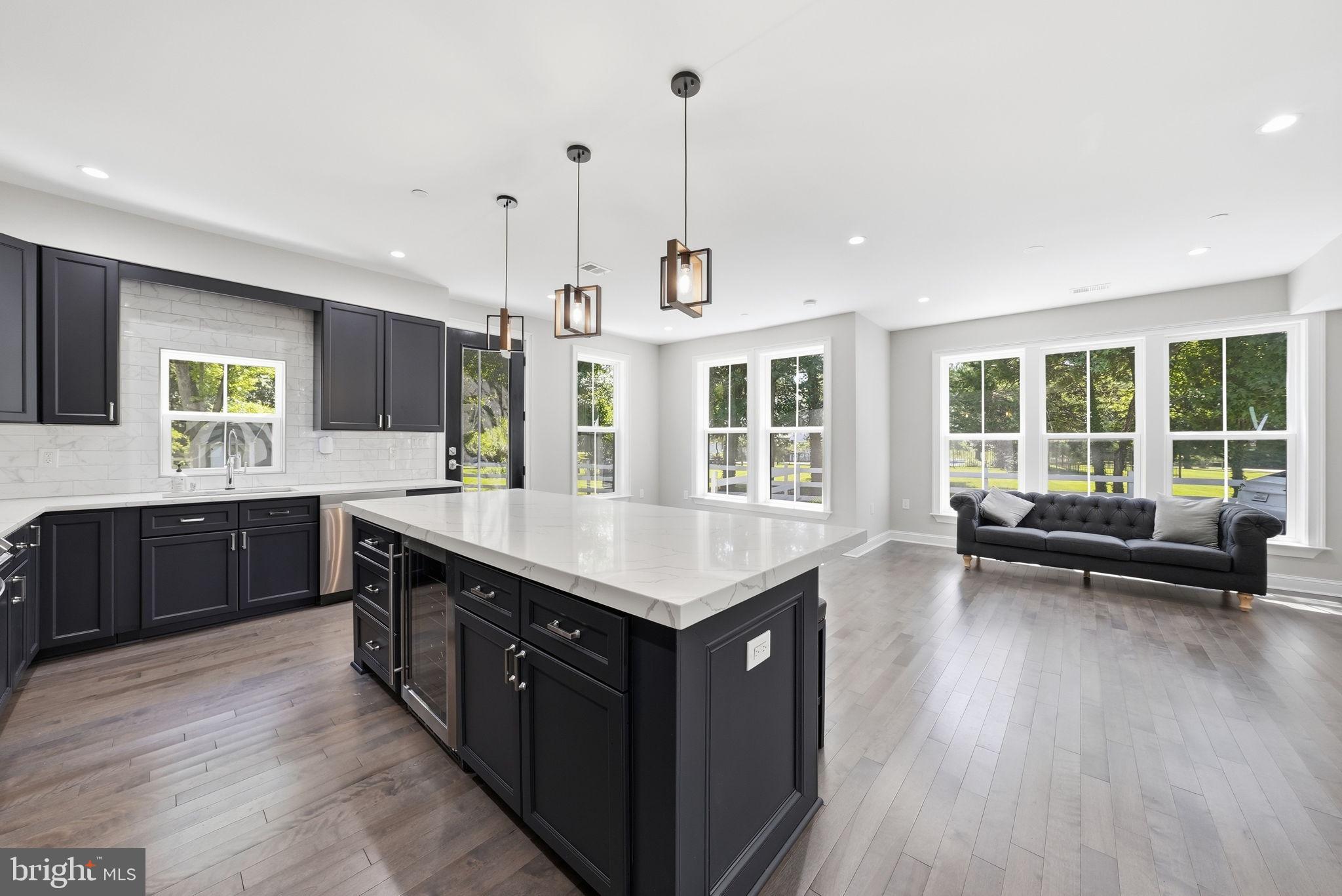 1211 LINTON LANE