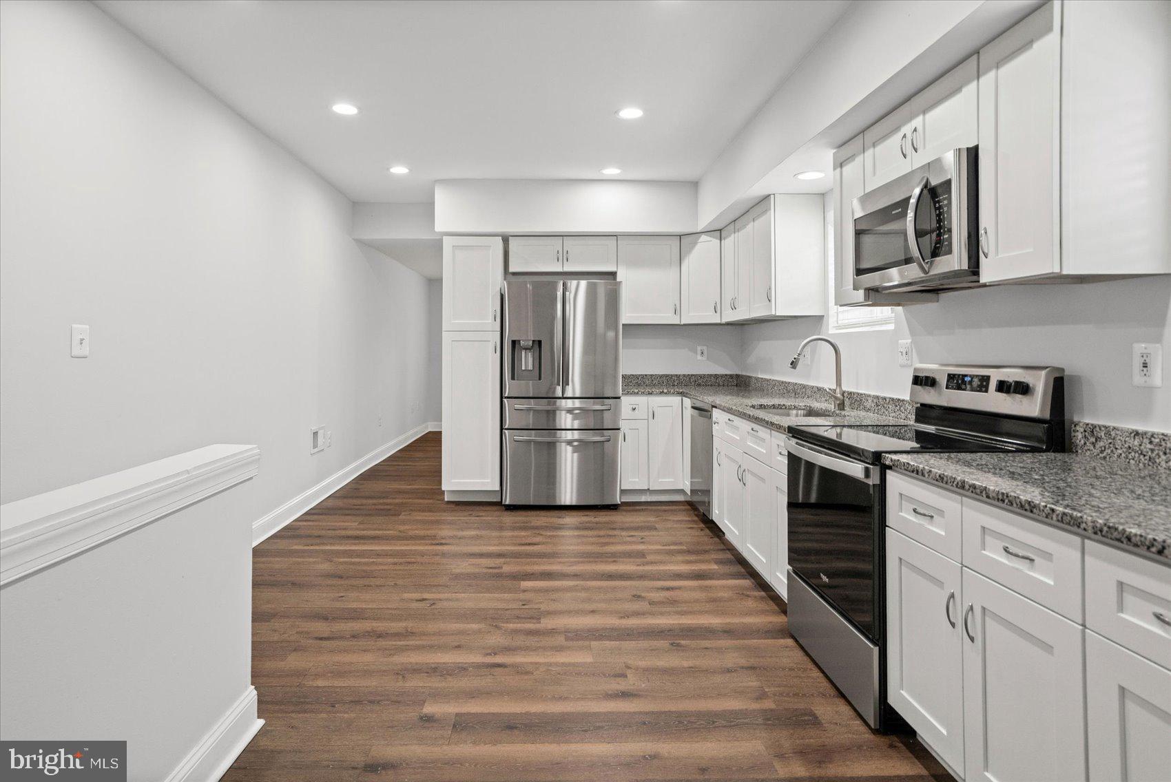 HIGHLANDTOWN - Residential