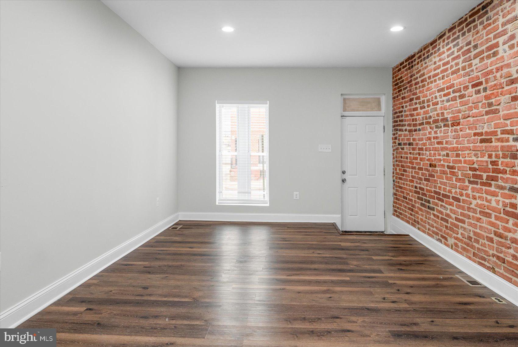 HIGHLANDTOWN - Residential