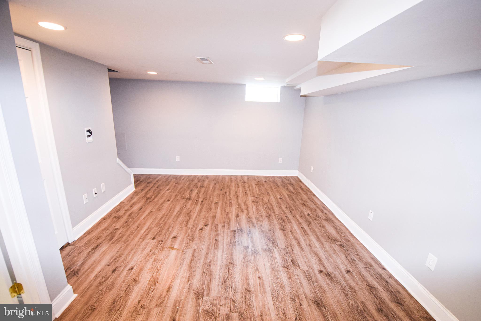 NORTH POINT VILLAGE - Residential