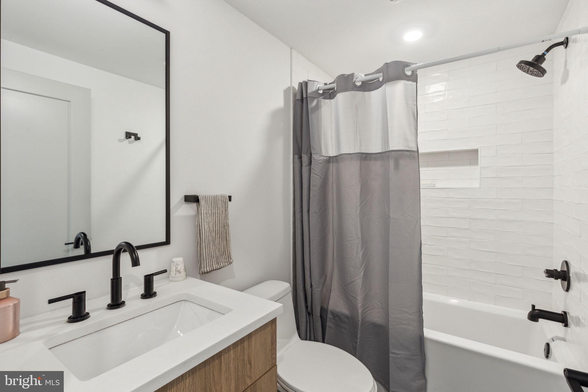 GRADUATE HOSPITAL - Residential Lease