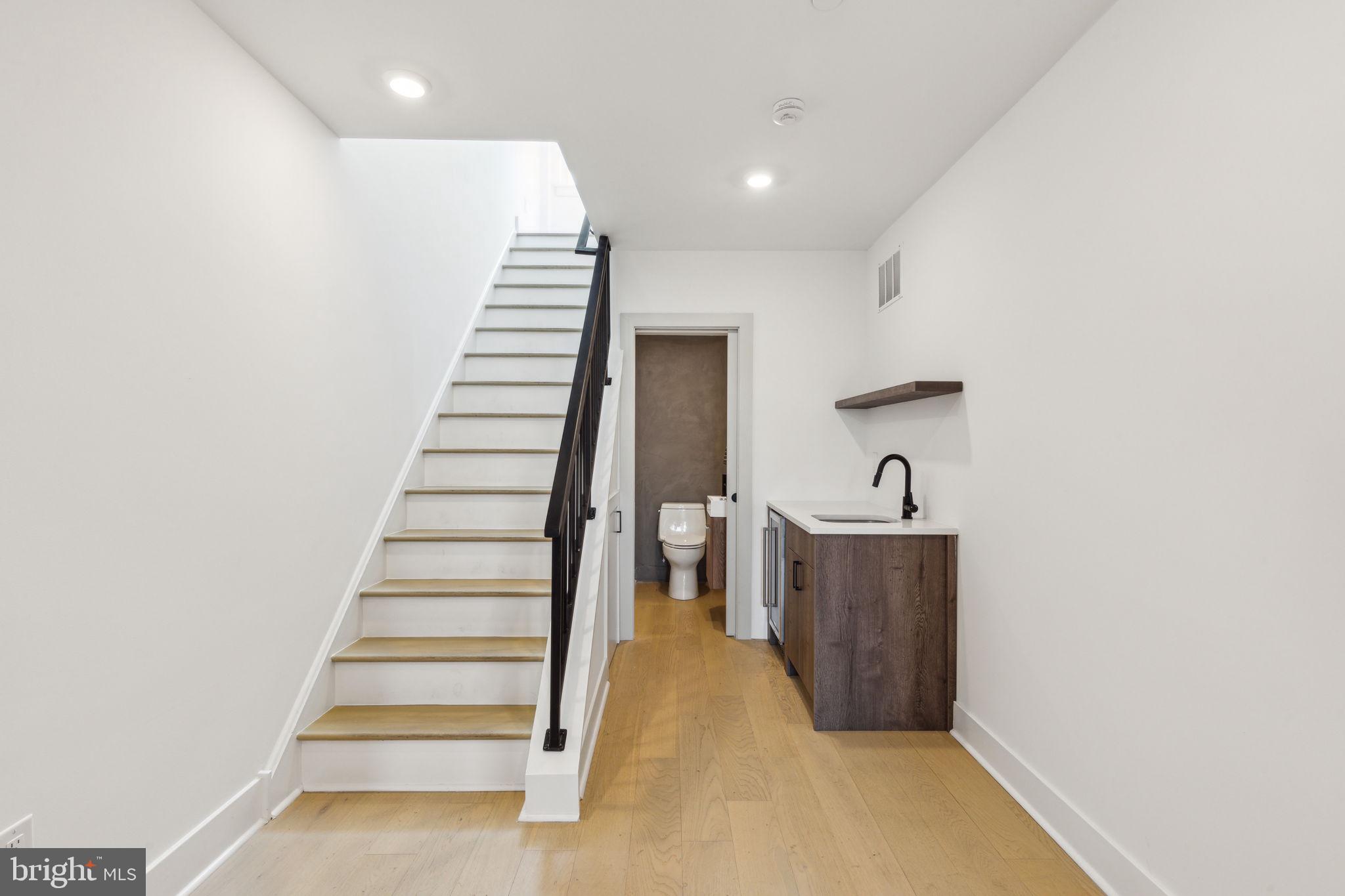 GRADUATE HOSPITAL - Residential Lease