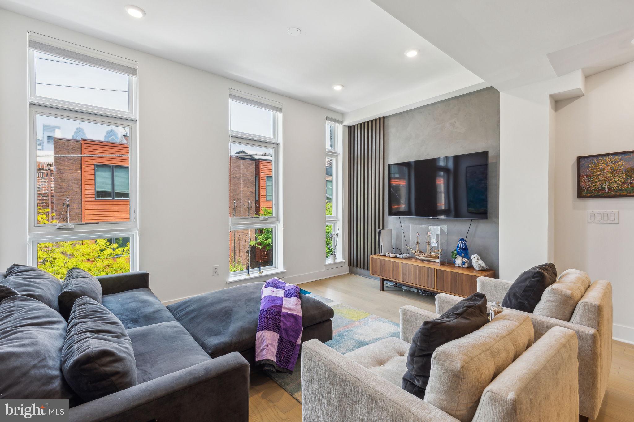 GRADUATE HOSPITAL - Residential Lease