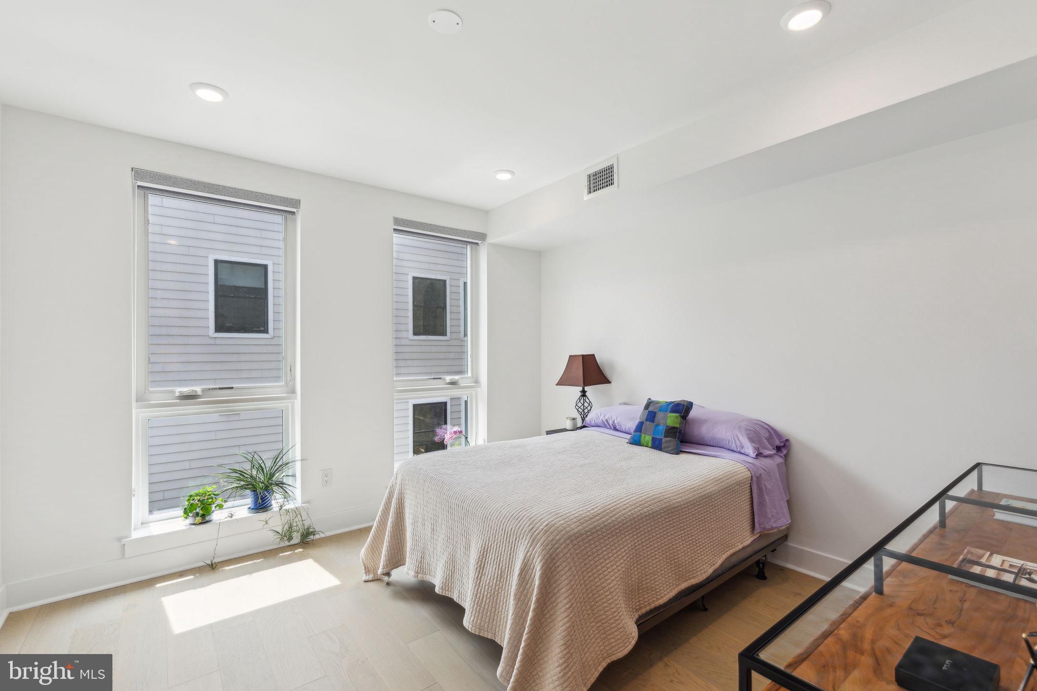 GRADUATE HOSPITAL - Residential Lease