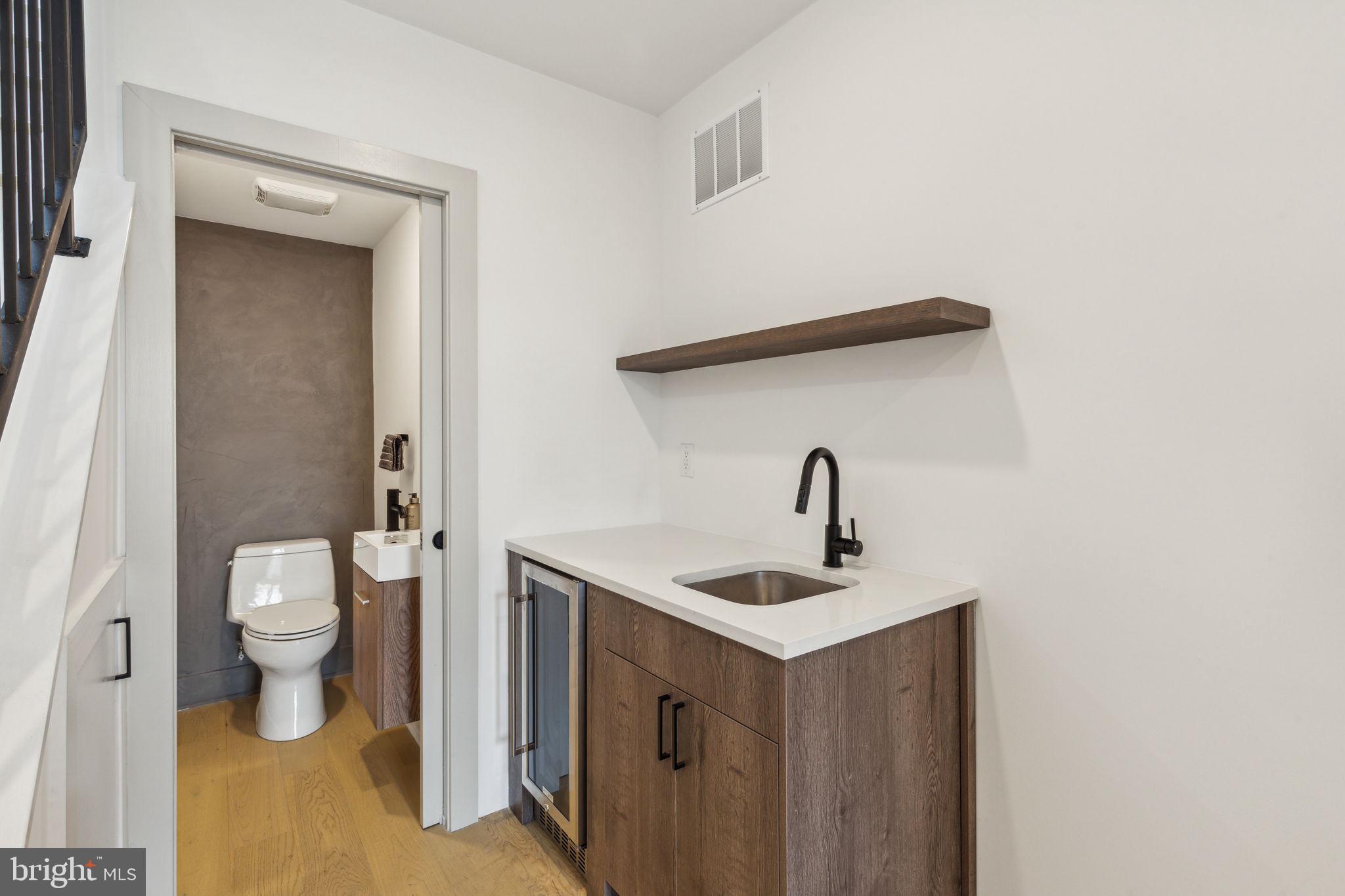 GRADUATE HOSPITAL - Residential Lease