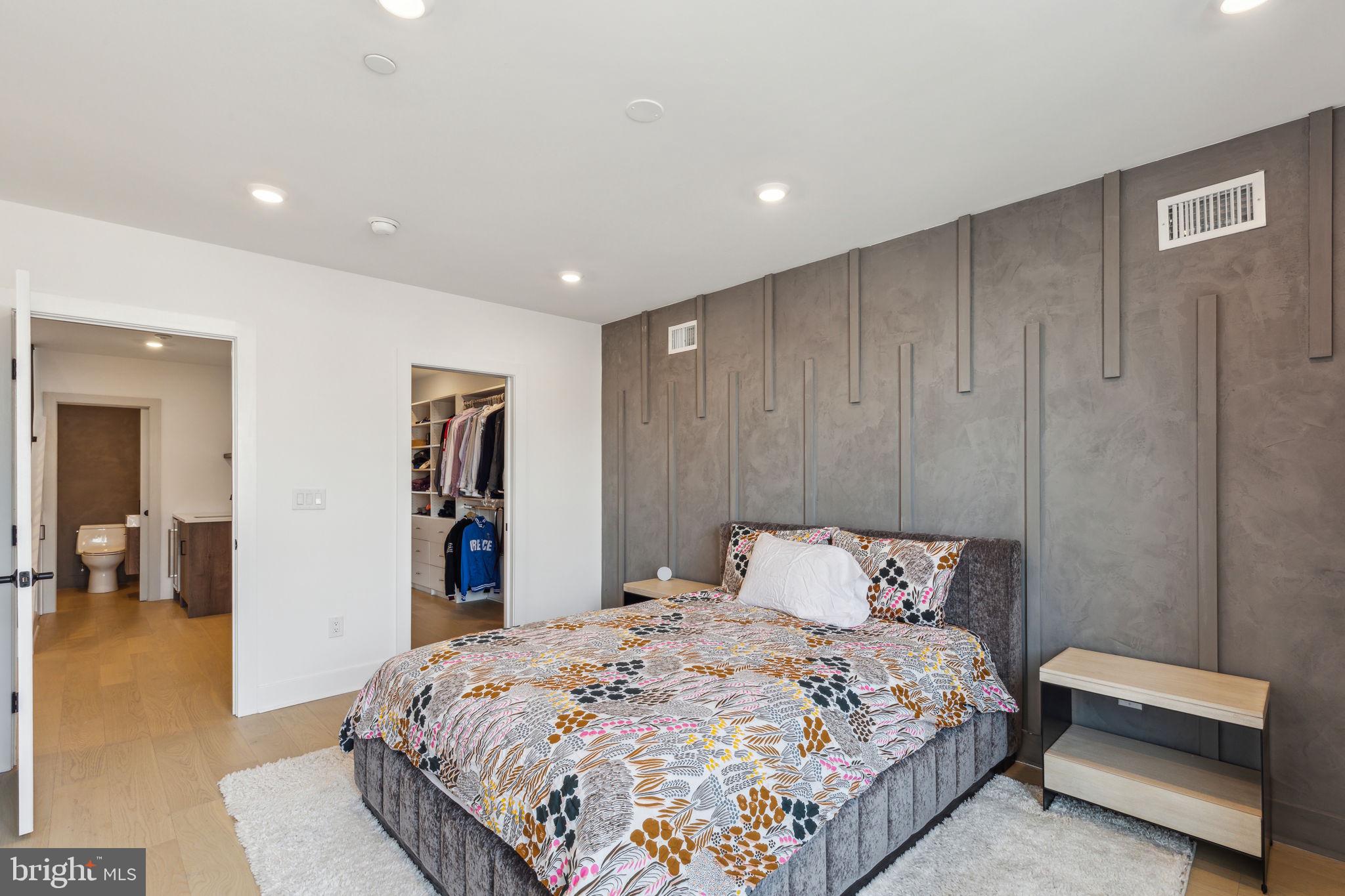 GRADUATE HOSPITAL - Residential Lease