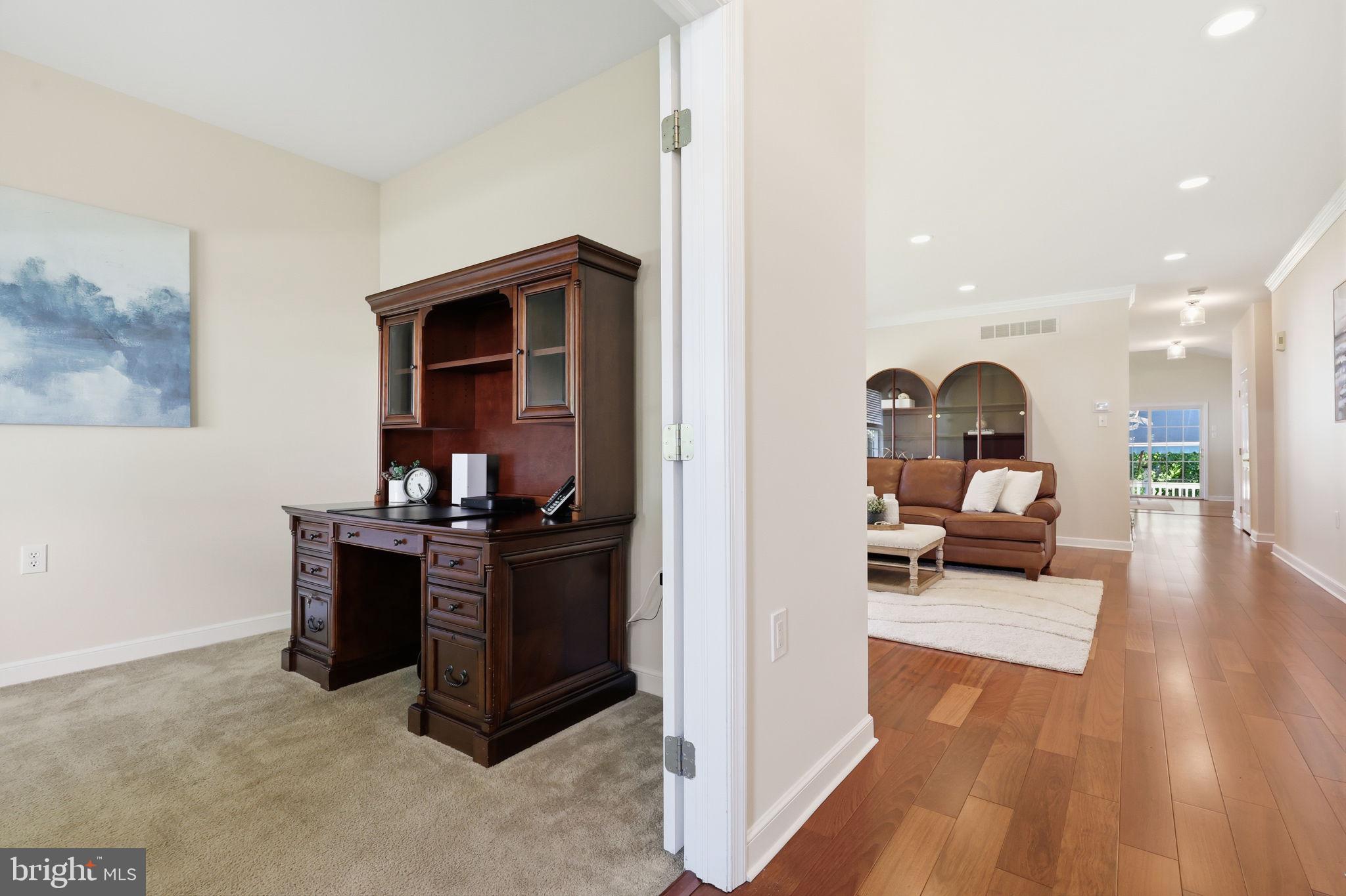 8 TUPELO LANE