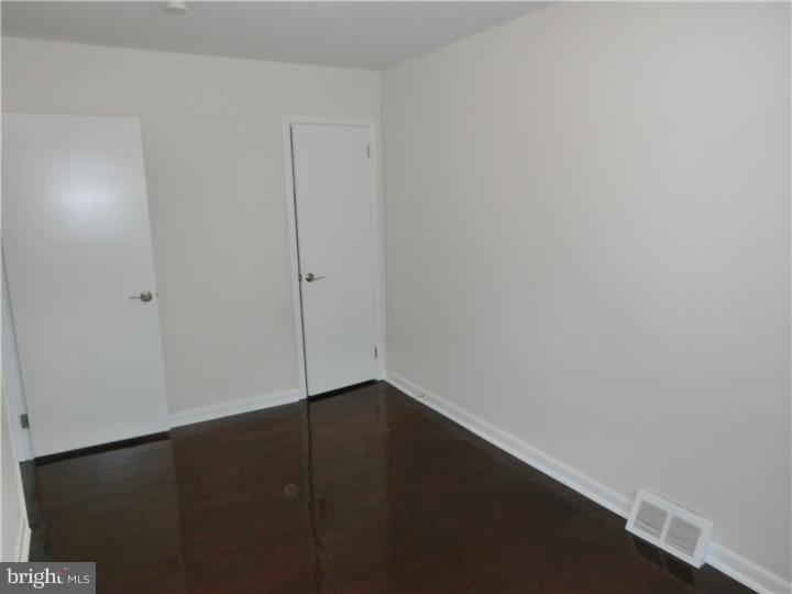 PHILADELPHIA (SOUTHWEST) - Residential