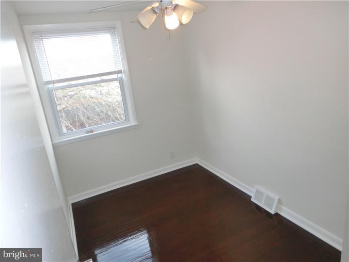 PHILADELPHIA (SOUTHWEST) - Residential