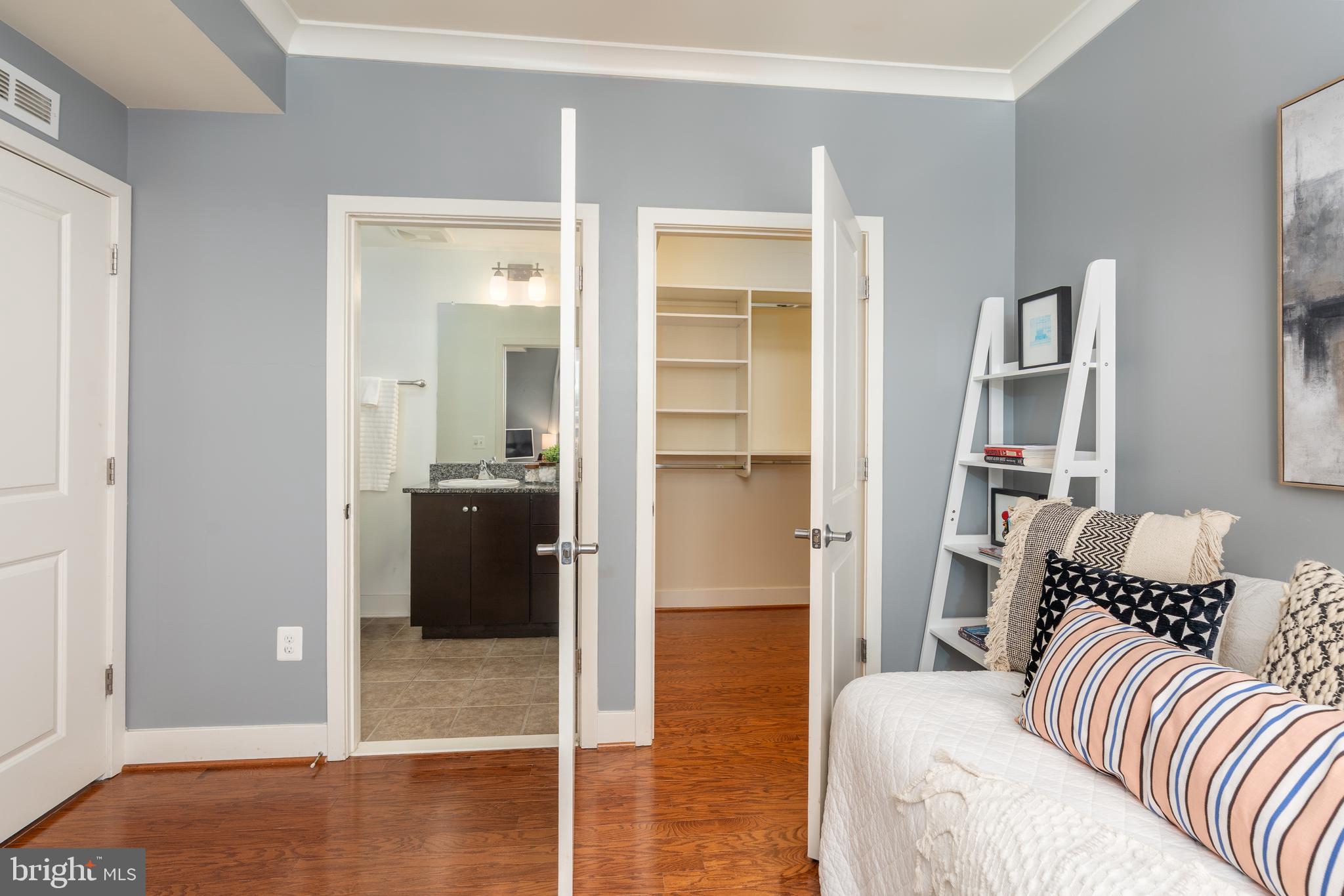 OLD TOWN COMMONS - Residential