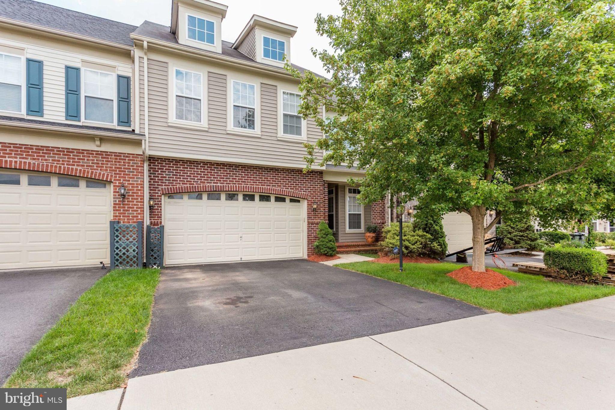 PEMBROOKE - Residential