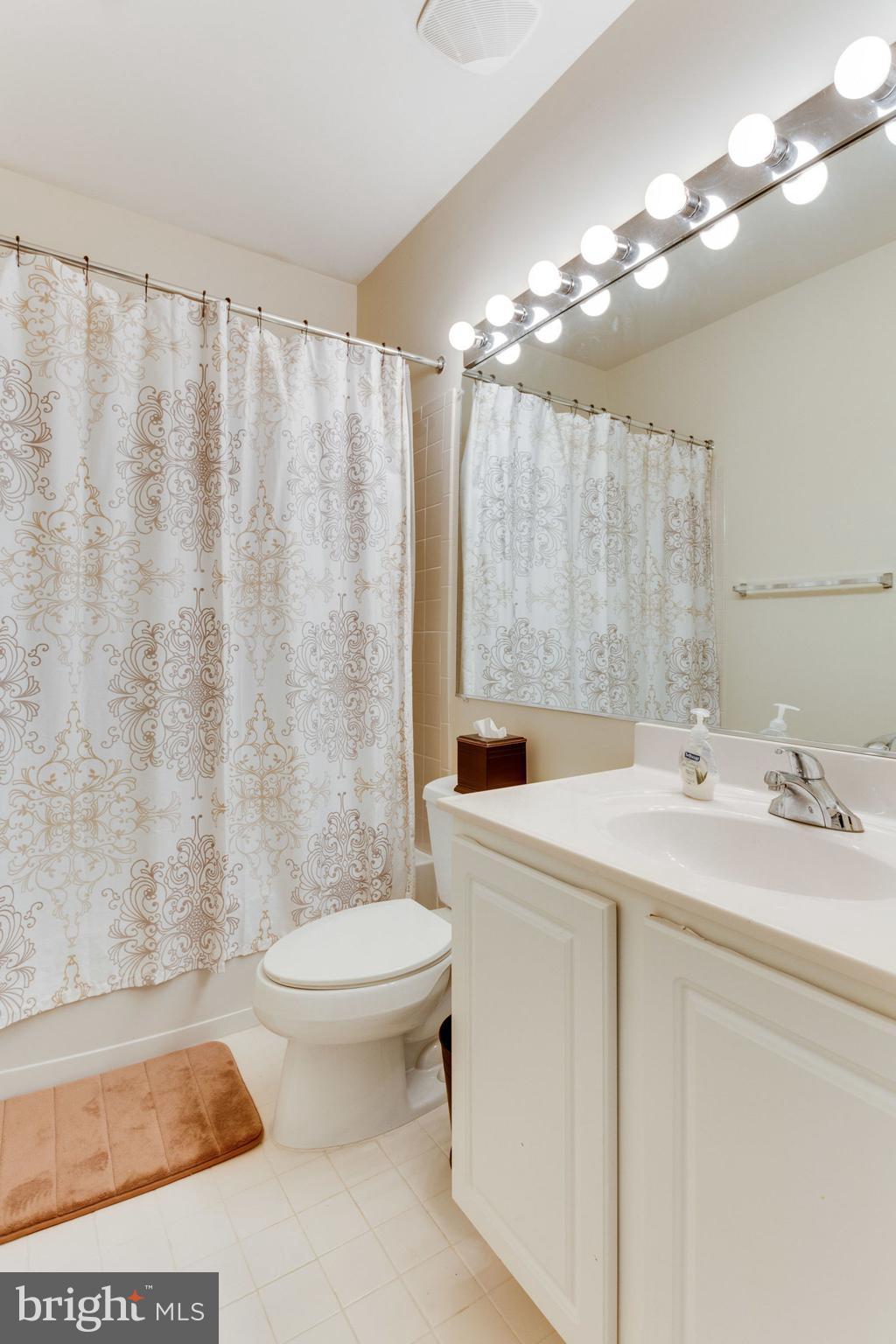 PEMBROOKE - Residential