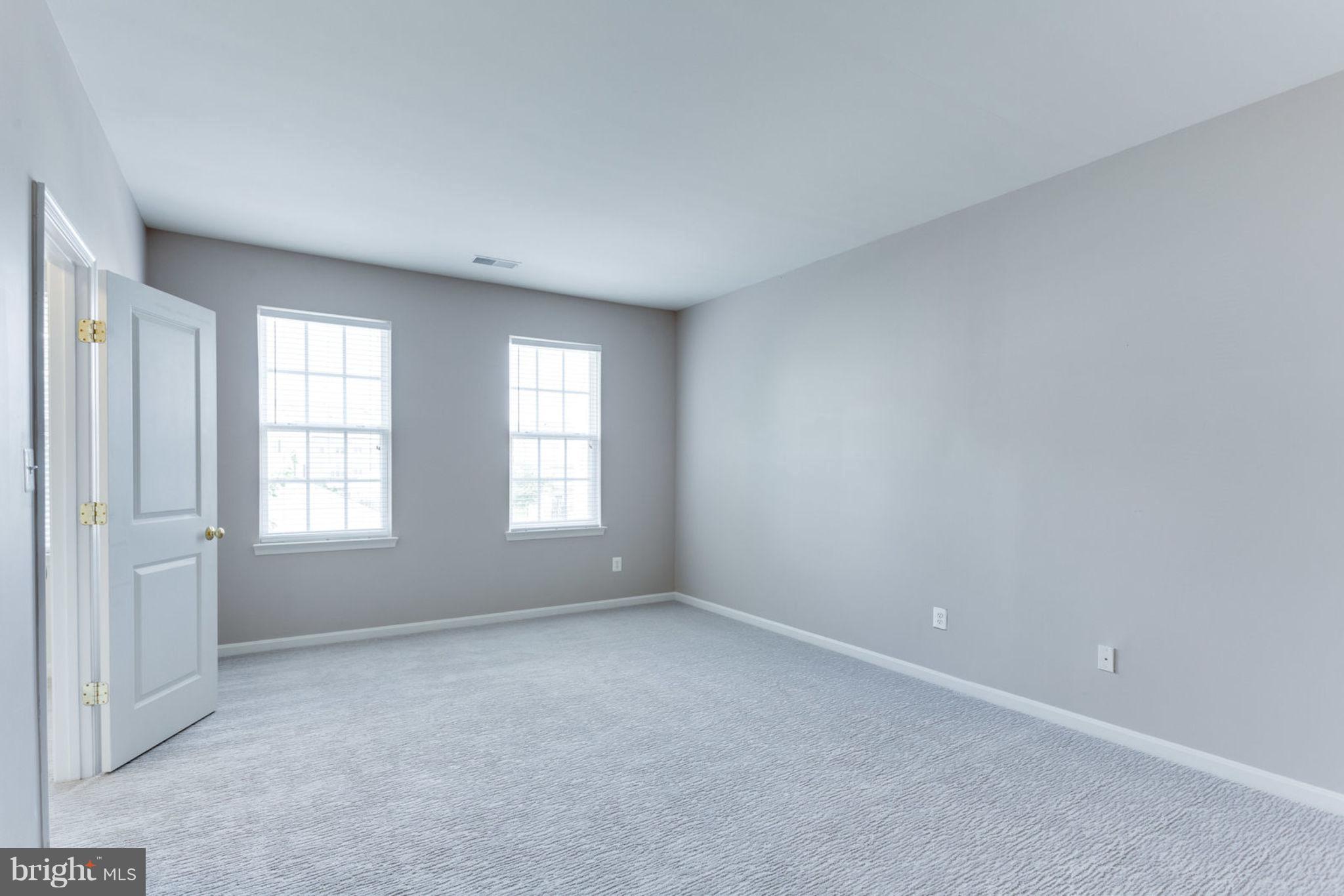 PEMBROOKE - Residential