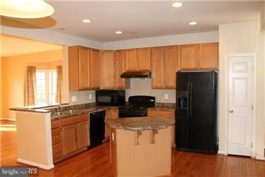 VILLAGES OF URBANA - Residential Lease