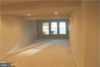 VILLAGES OF URBANA - Residential Lease