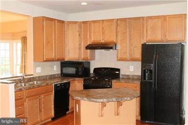 VILLAGES OF URBANA - Residential Lease