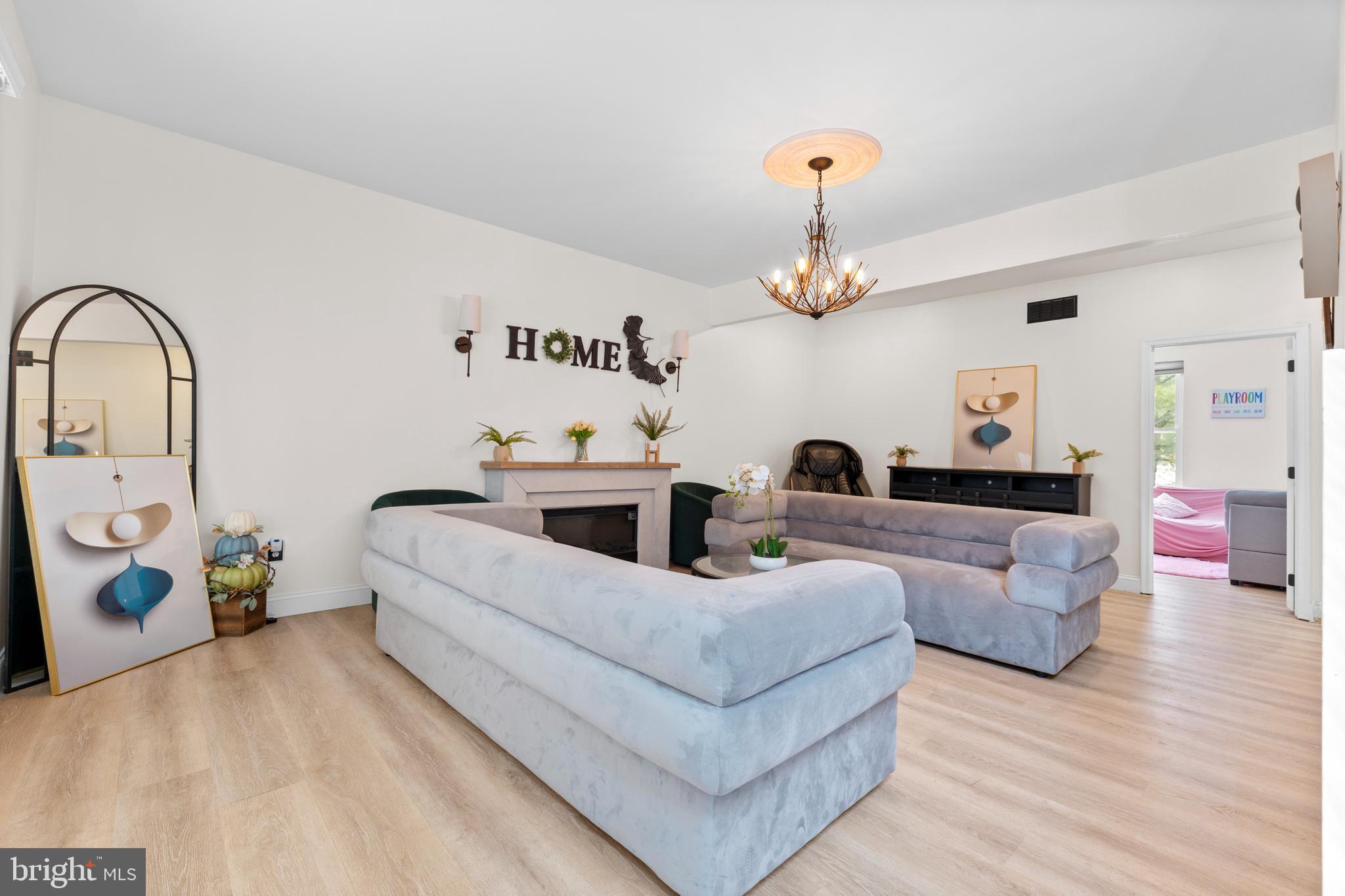 SPRINGDALE CROSSIN - Residential