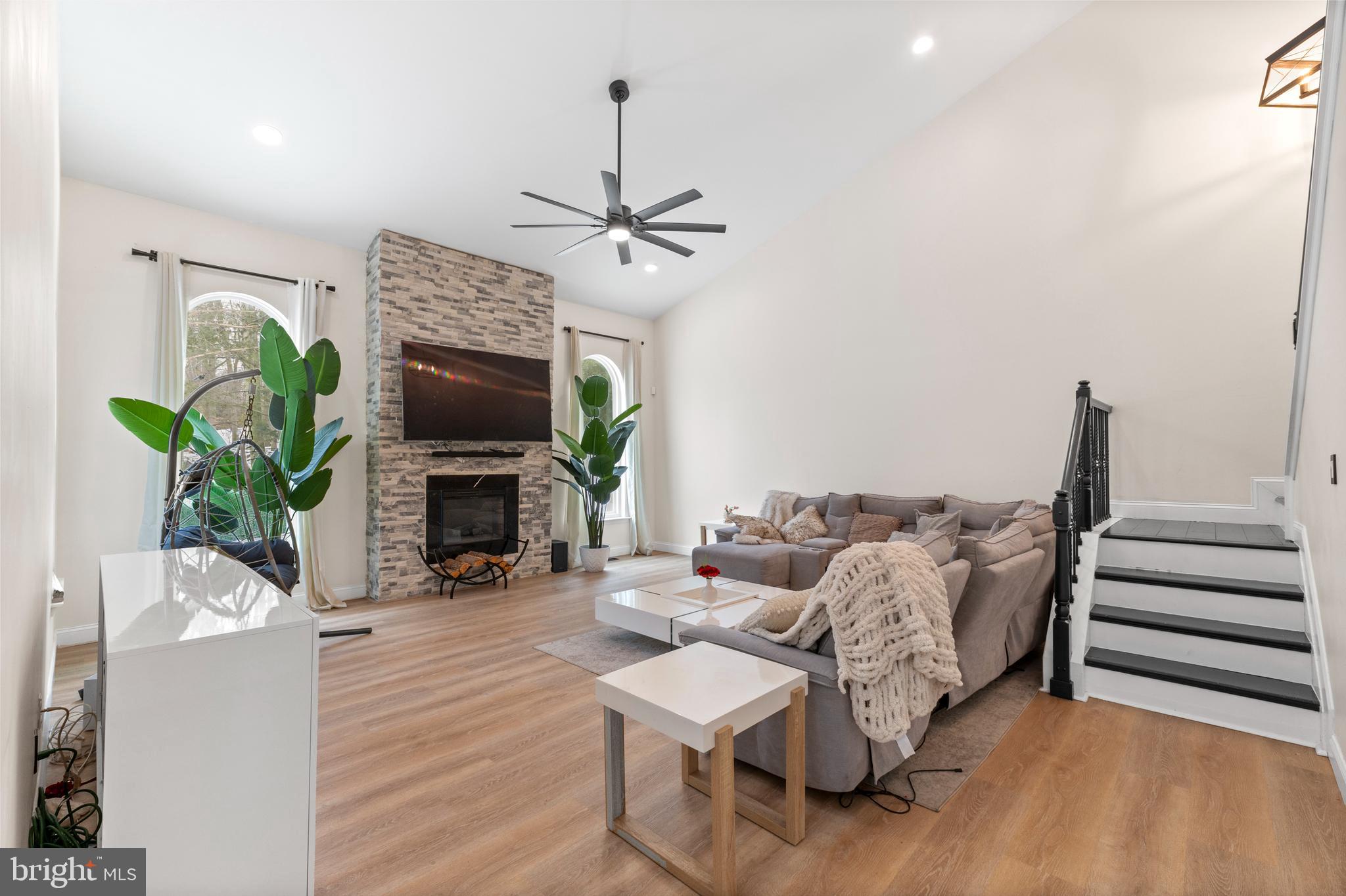 SPRINGDALE CROSSIN - Residential