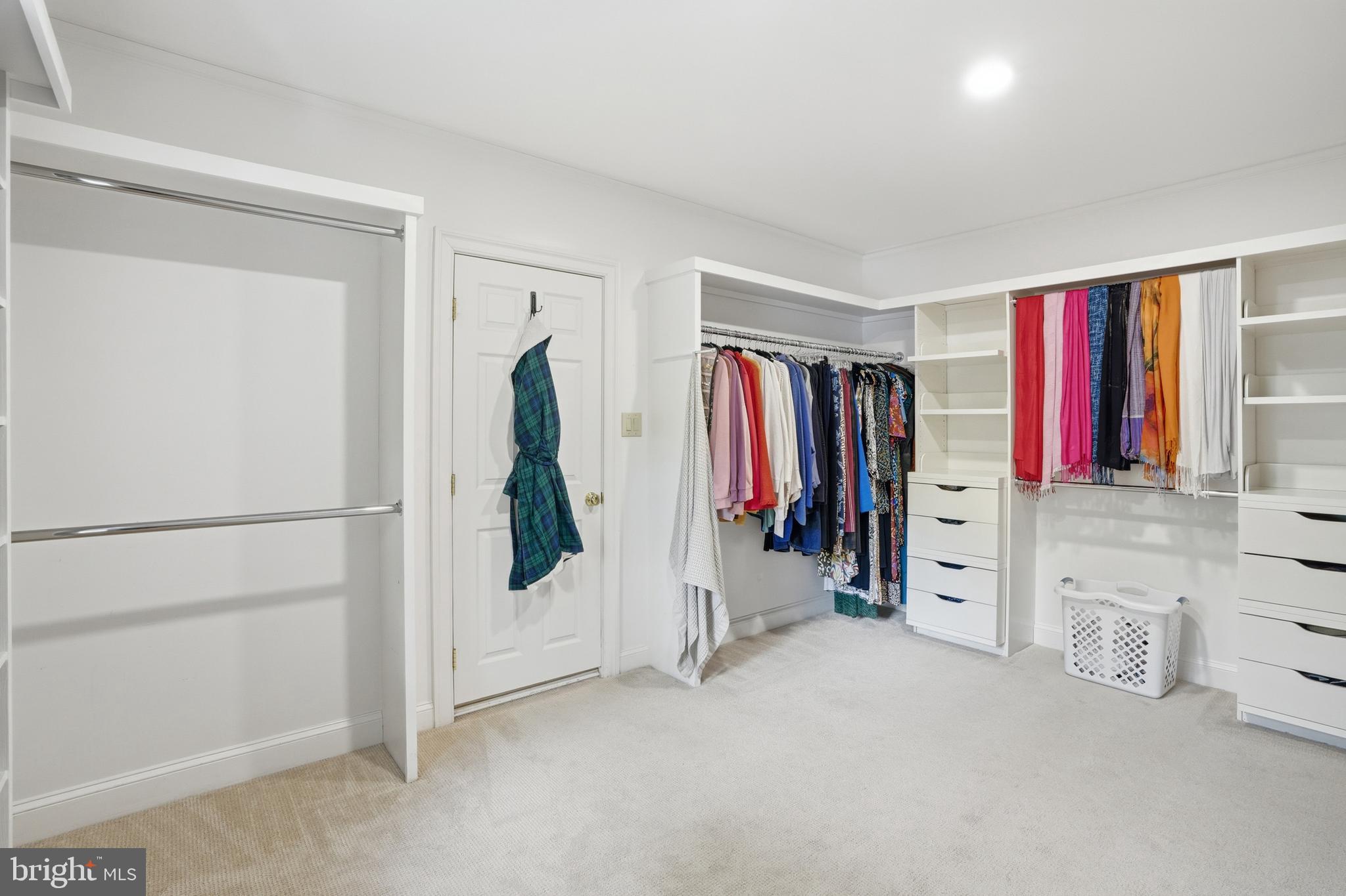 WOODHAVEN - Residential