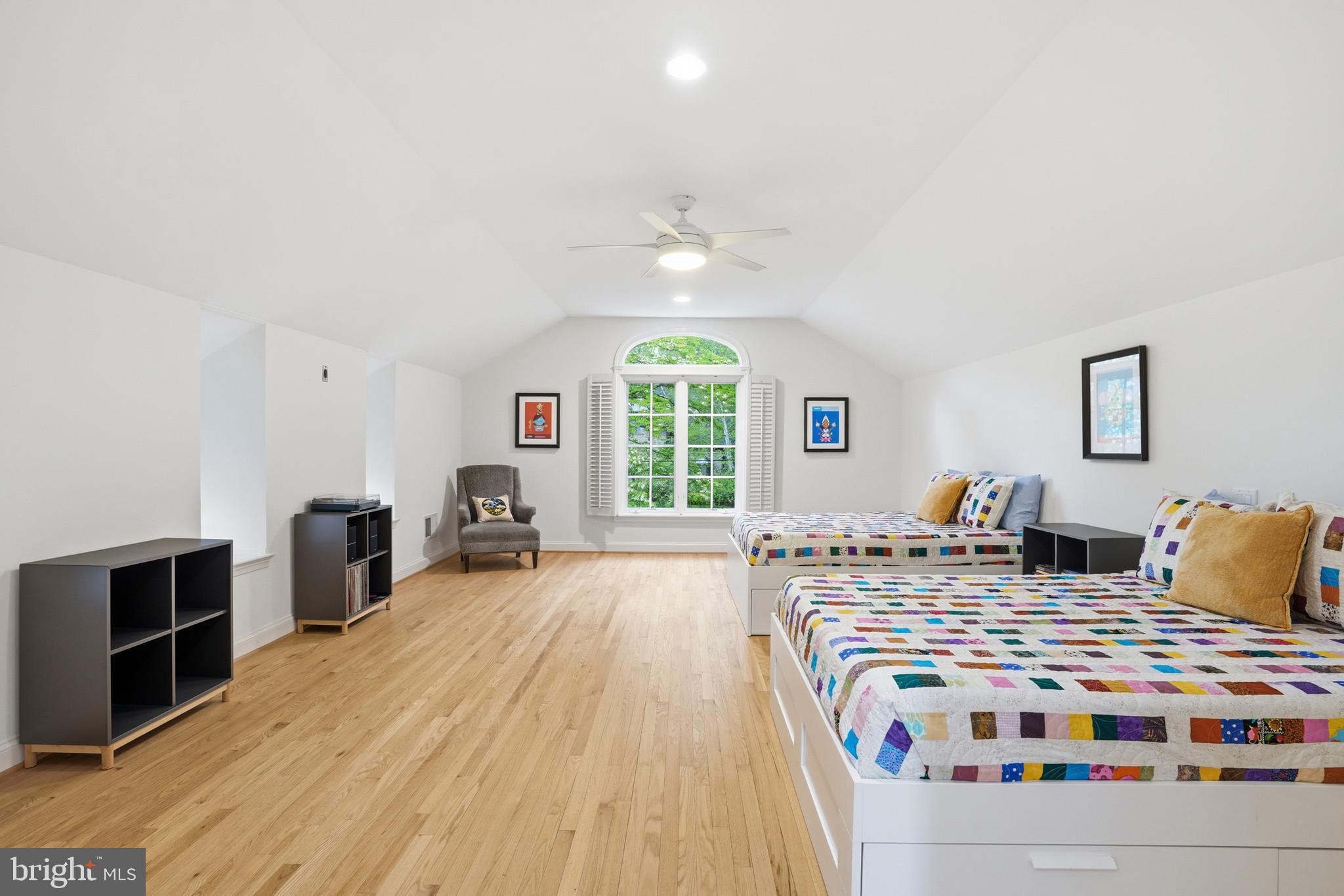 WOODHAVEN - Residential