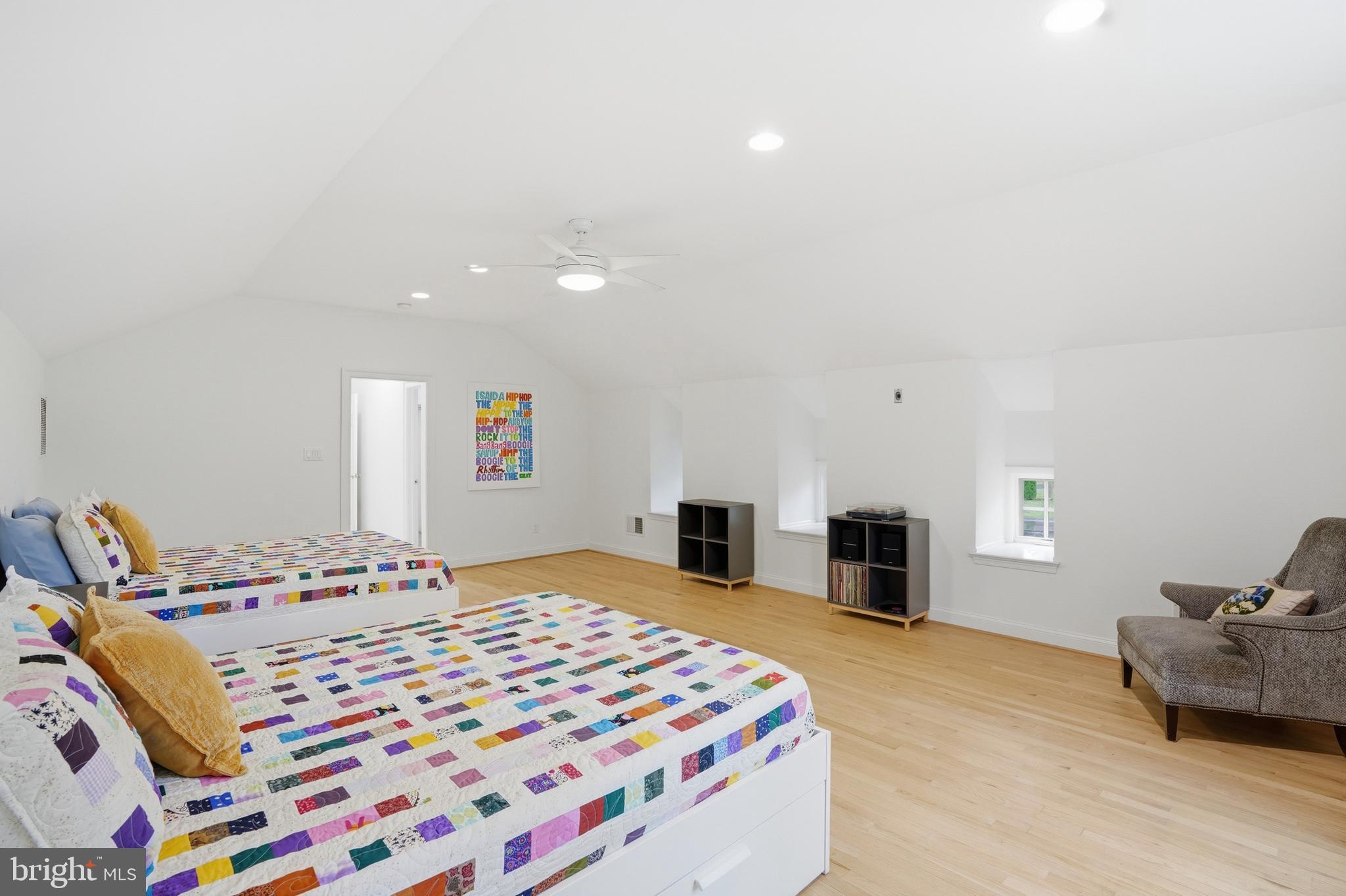 WOODHAVEN - Residential