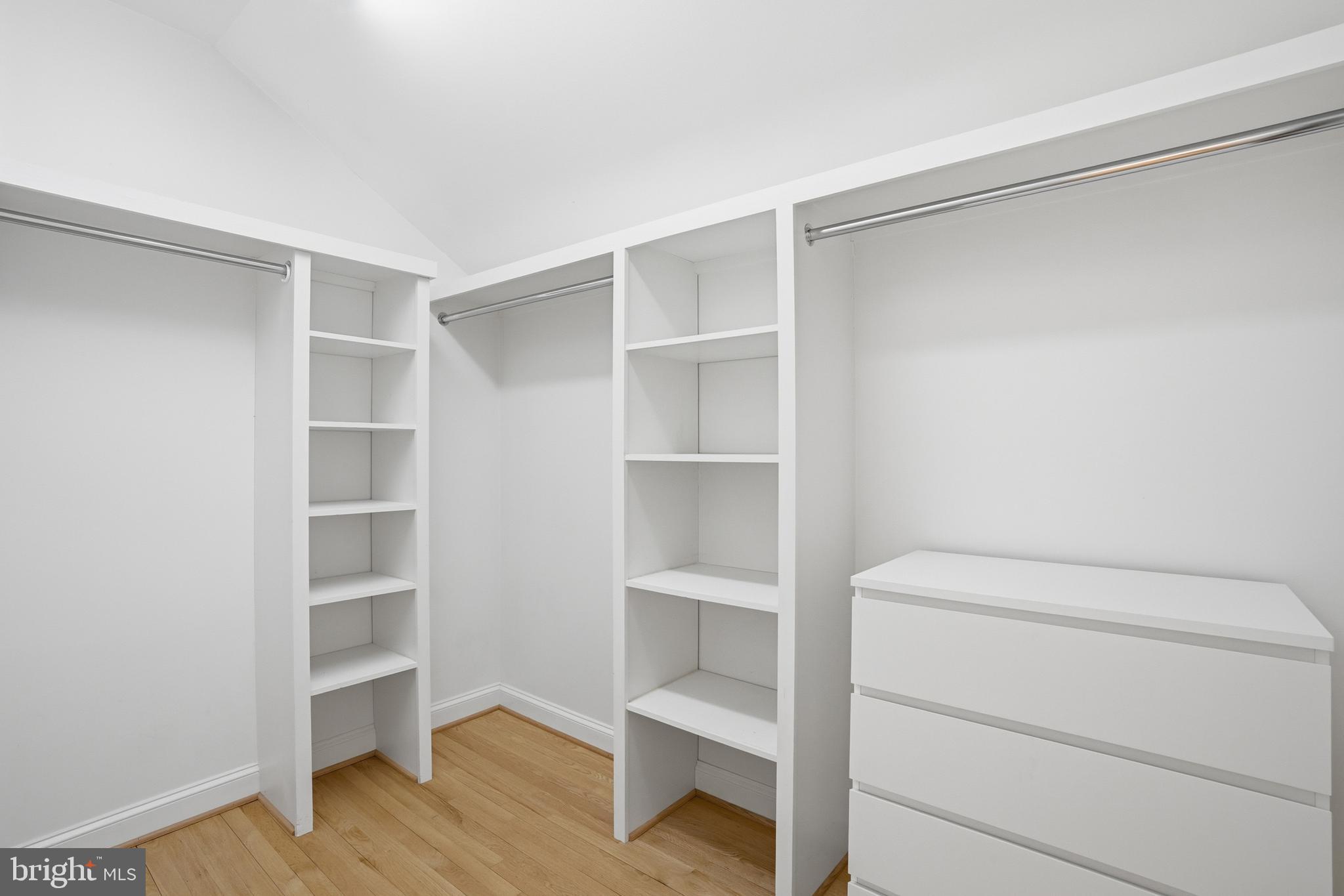 WOODHAVEN - Residential