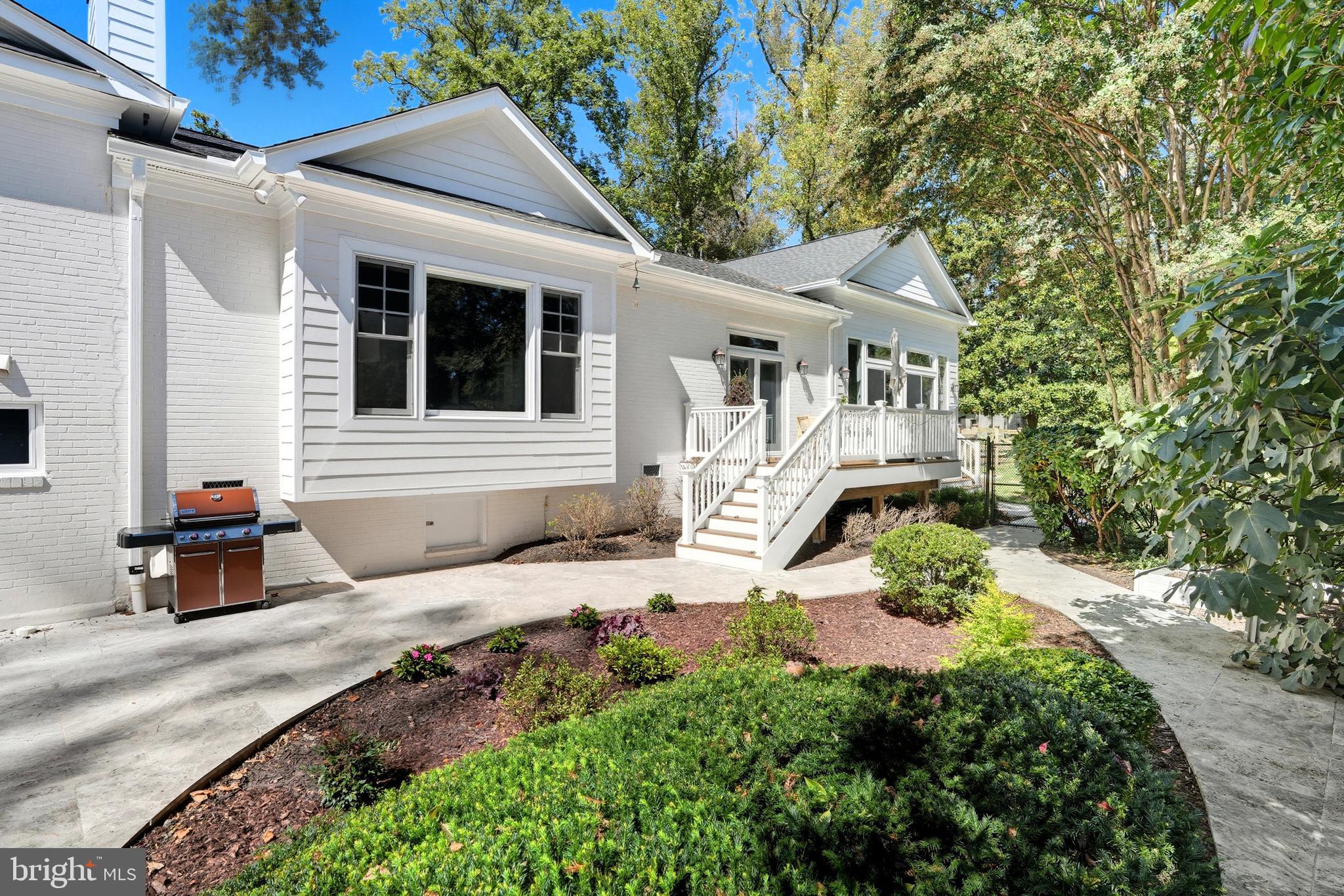 WOODHAVEN - Residential