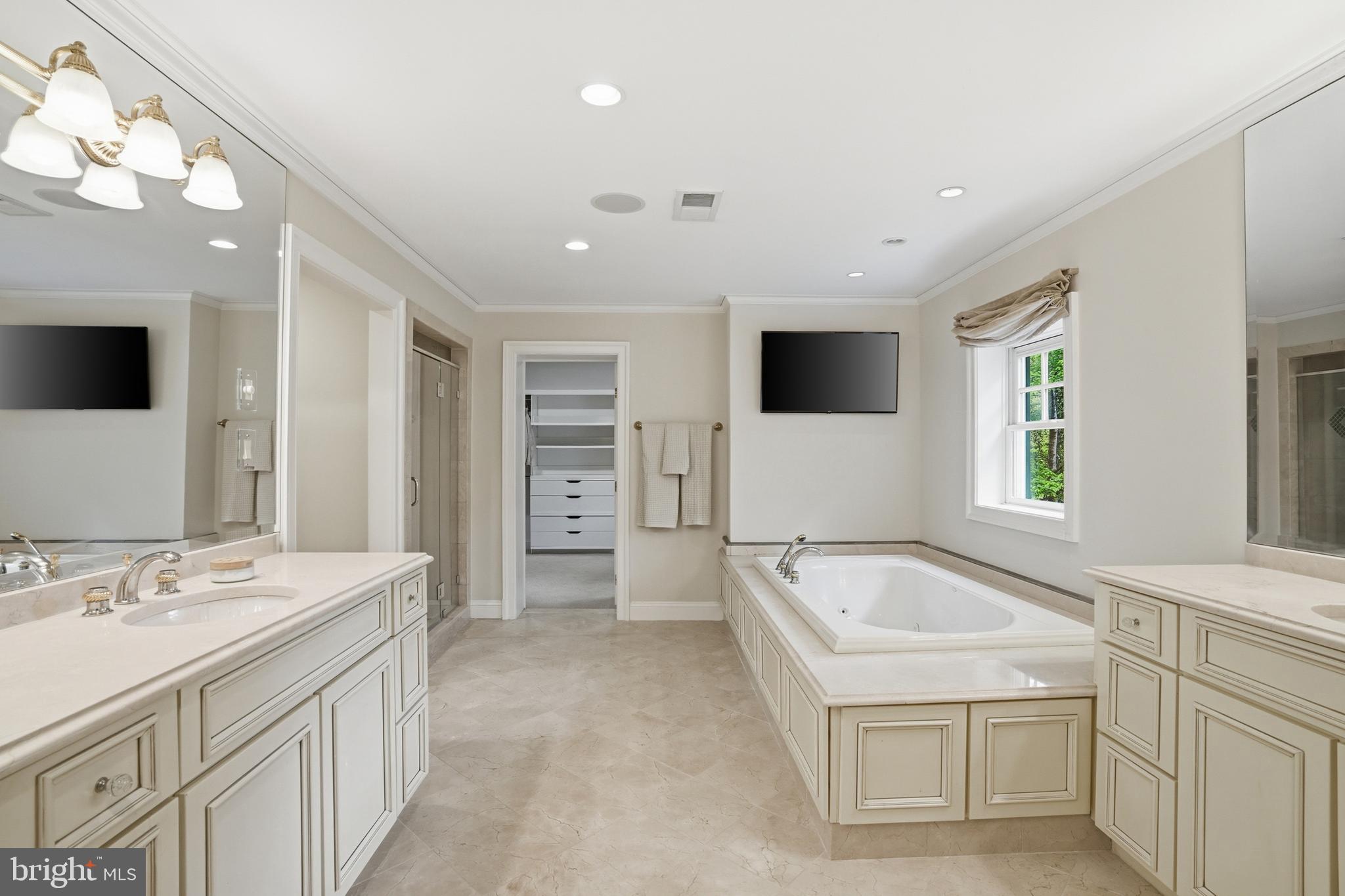 WOODHAVEN - Residential
