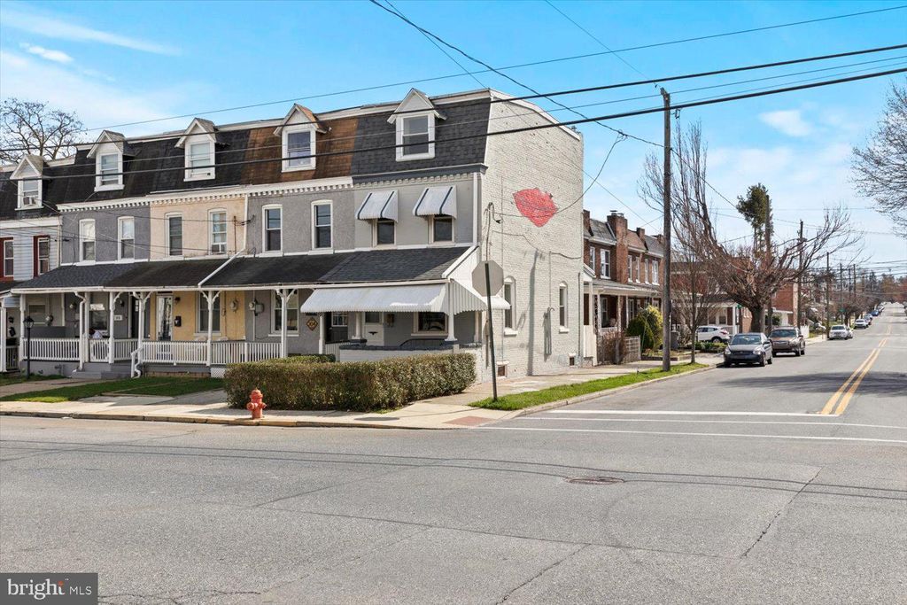 Photo of 302 E Liberty Street, Lancaster, PA 17602 (MLS # PALA2048240)